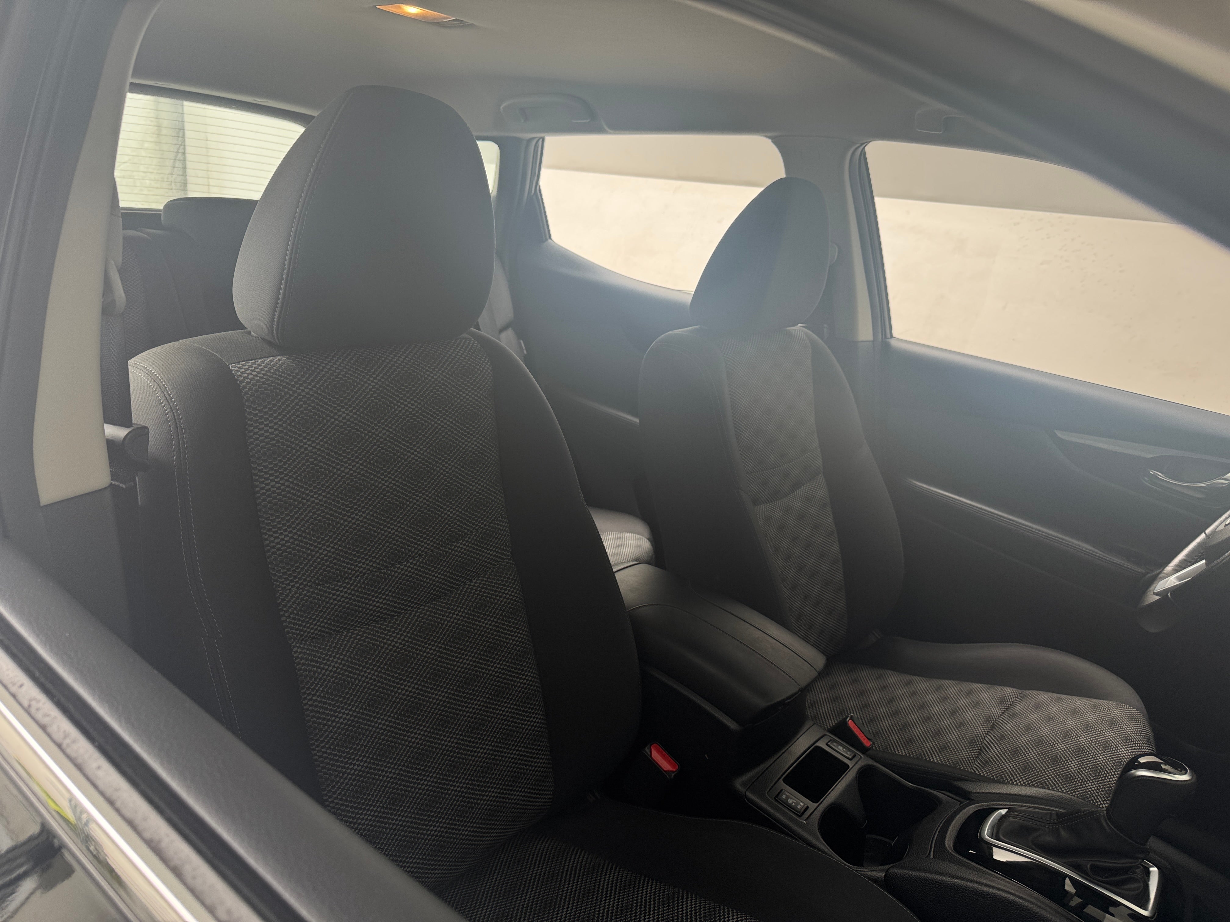 2021 Nissan Rogue Sport SV 2