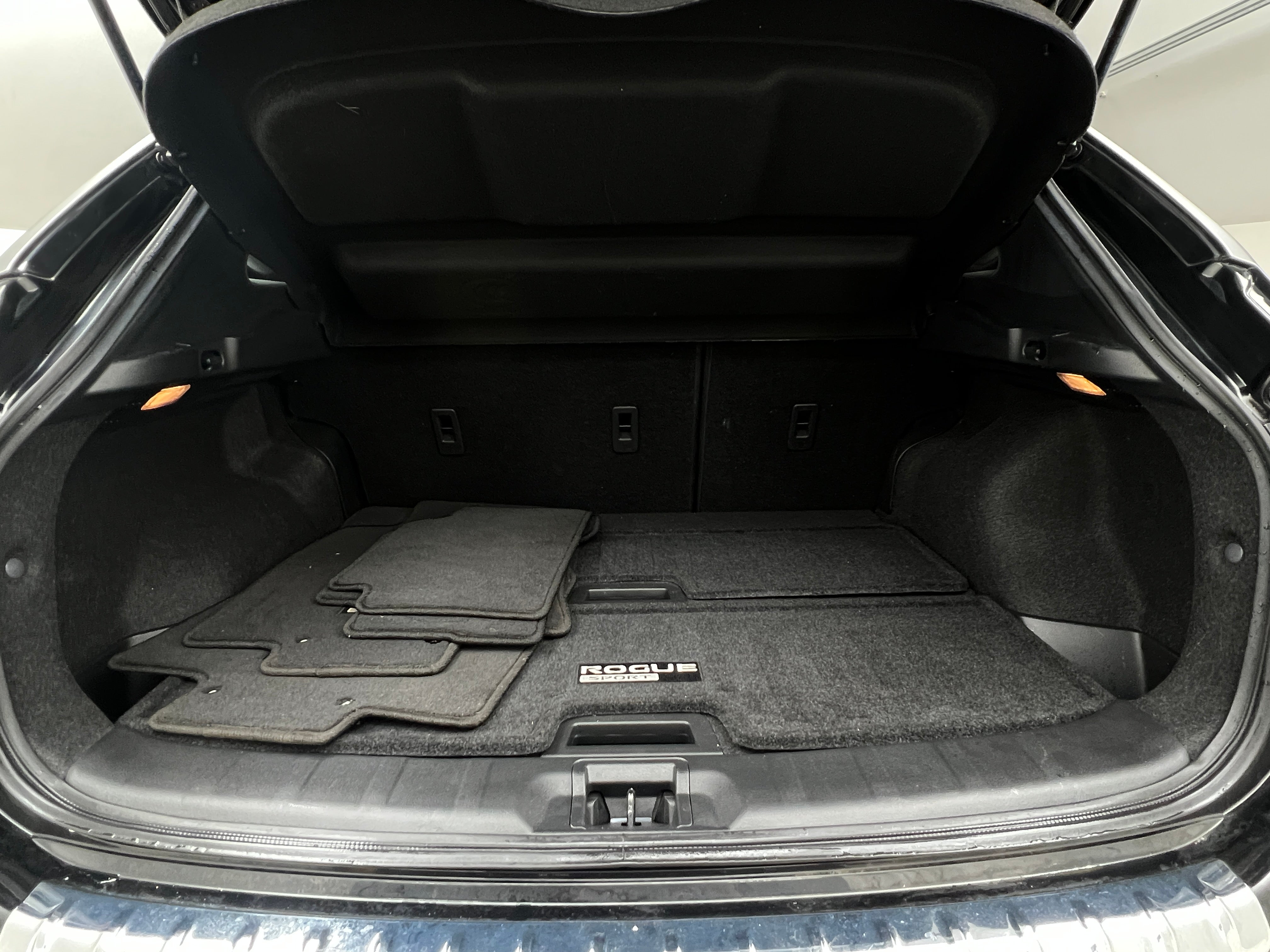 2021 Nissan Rogue Sport SV 7