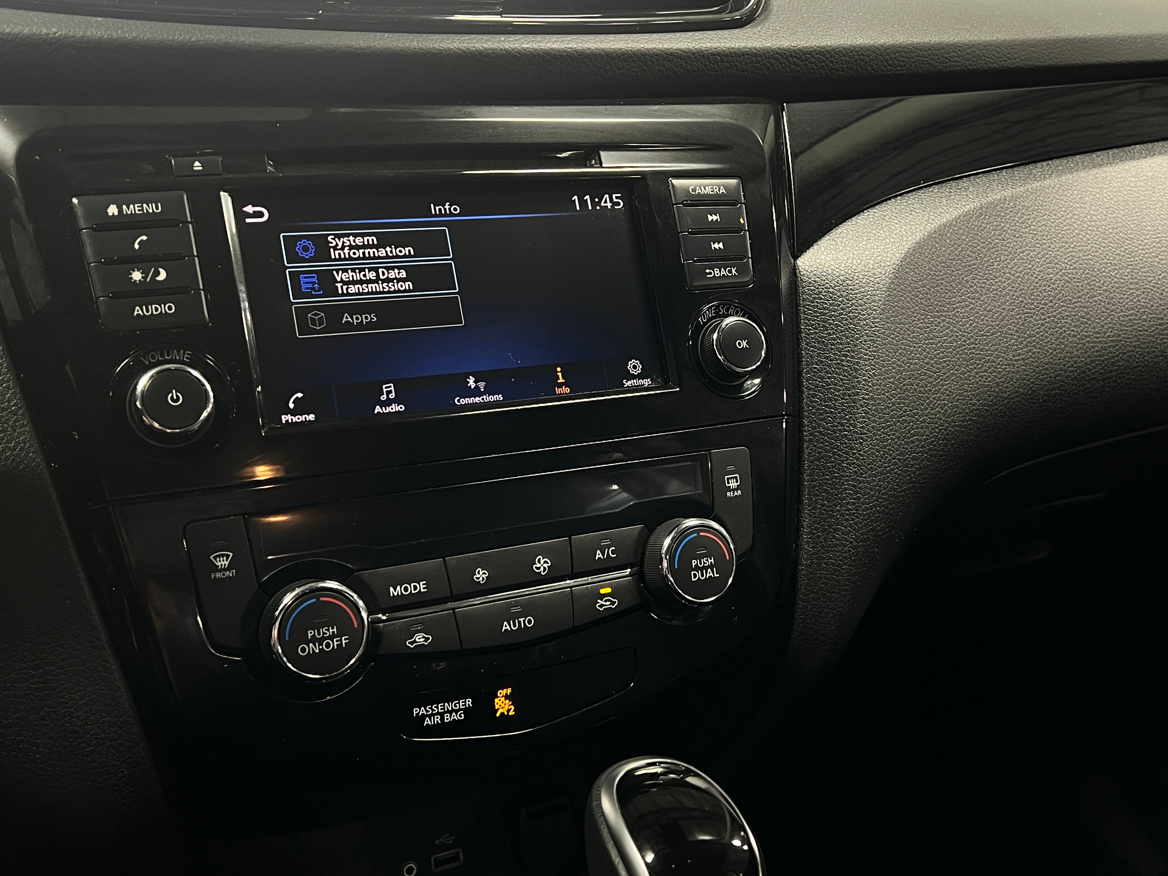 2021 Nissan Rogue Sport SV 4