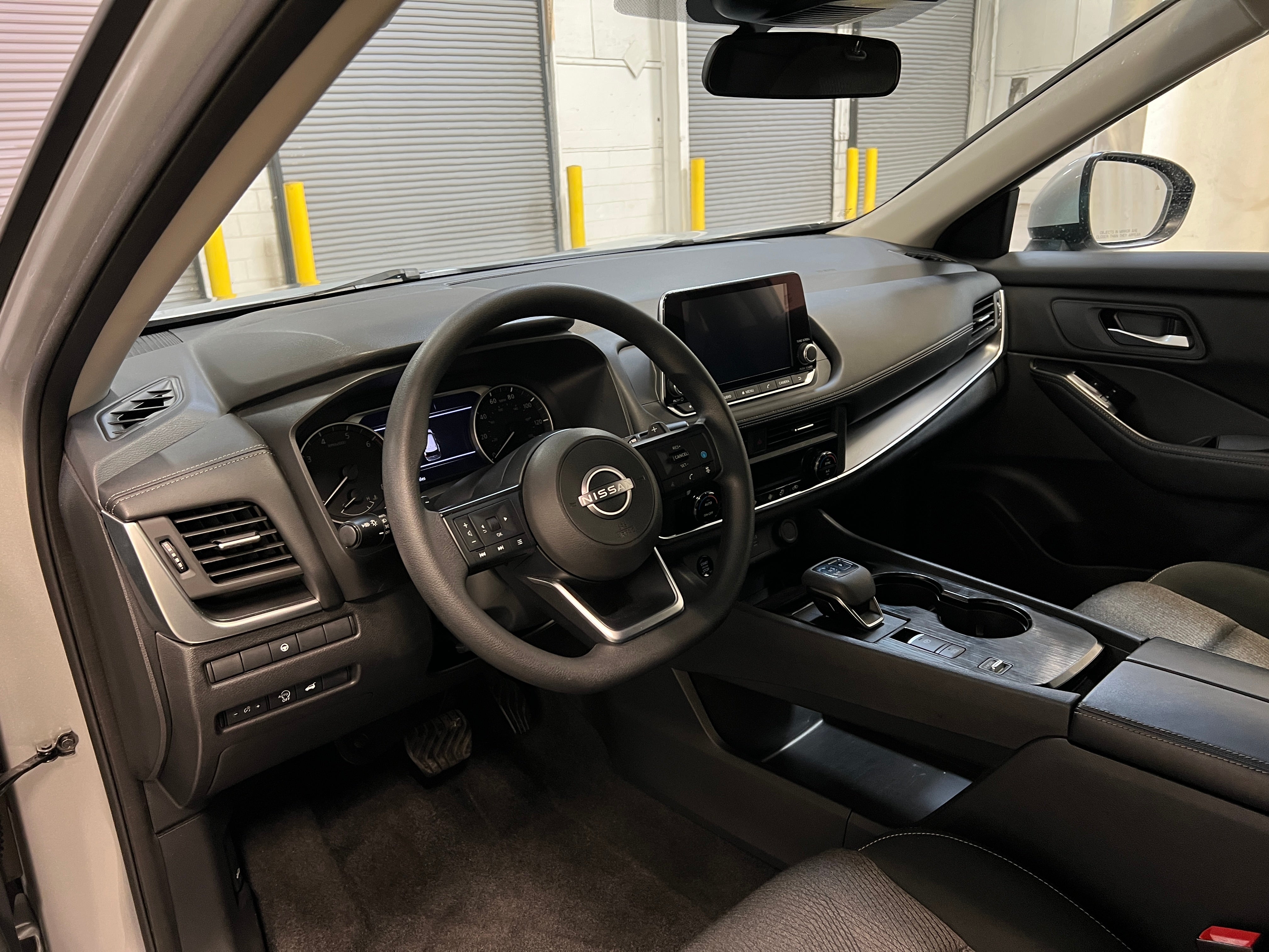 2024 Nissan Rogue SV 3