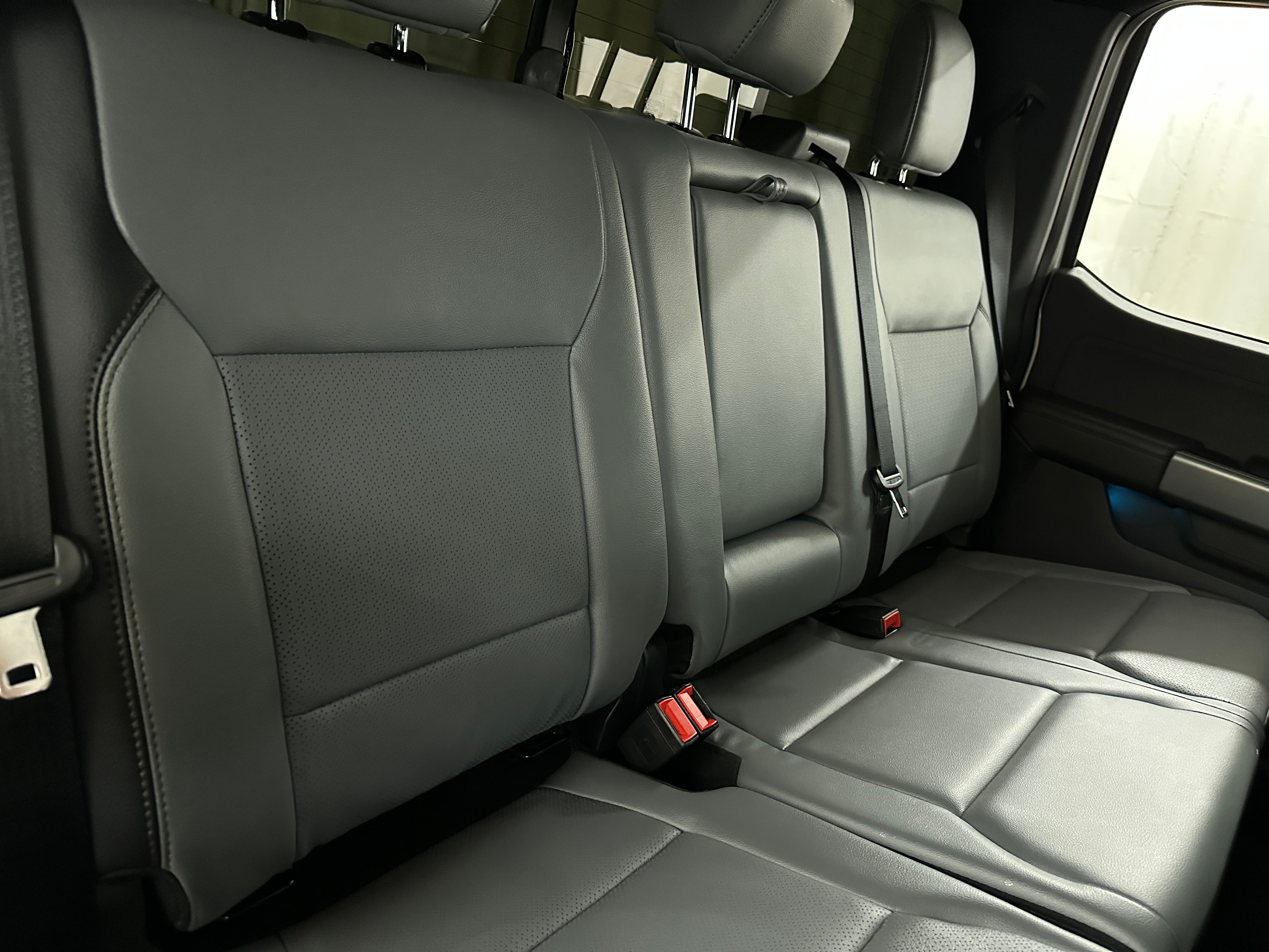 2024 Ford F-150 Lightning Lariat 5