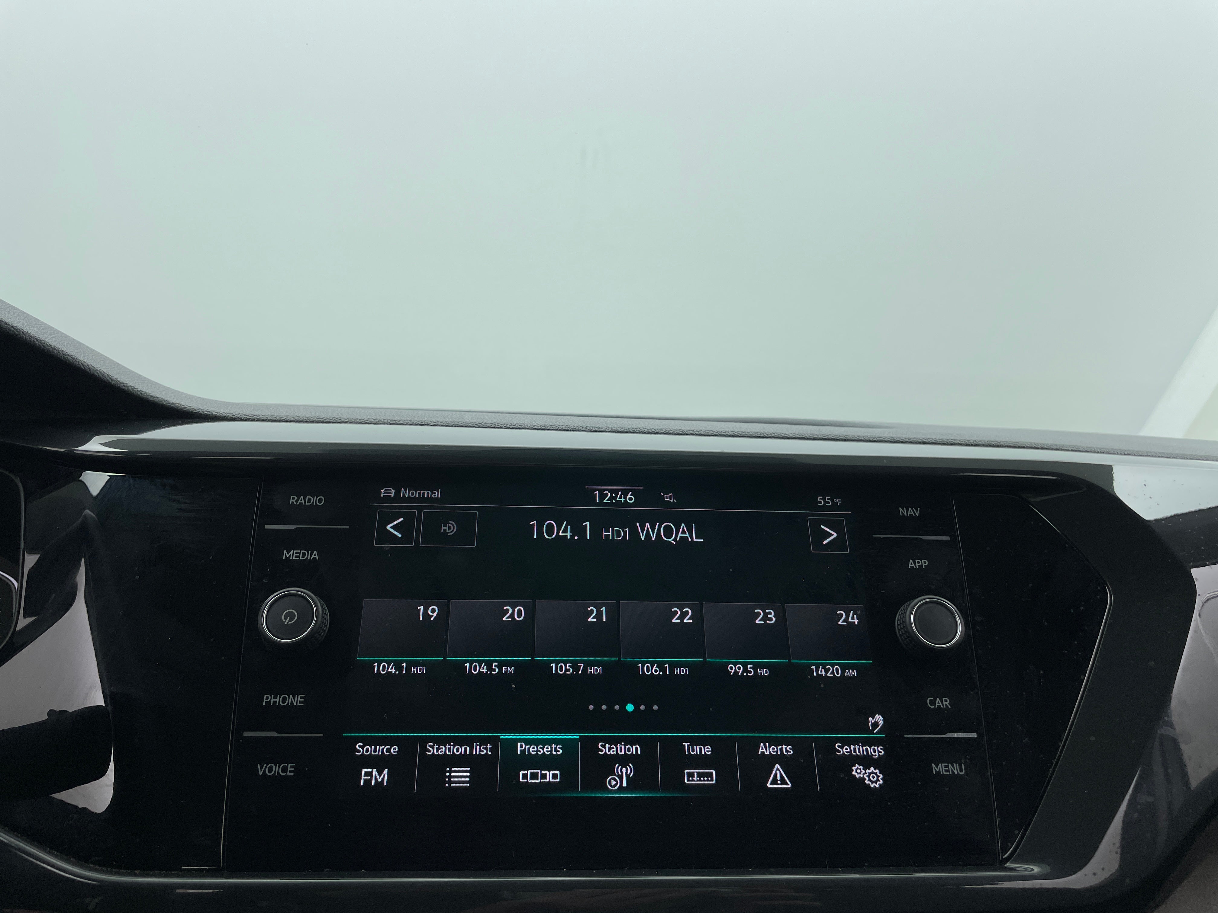 2022 Volkswagen Taos SEL 3