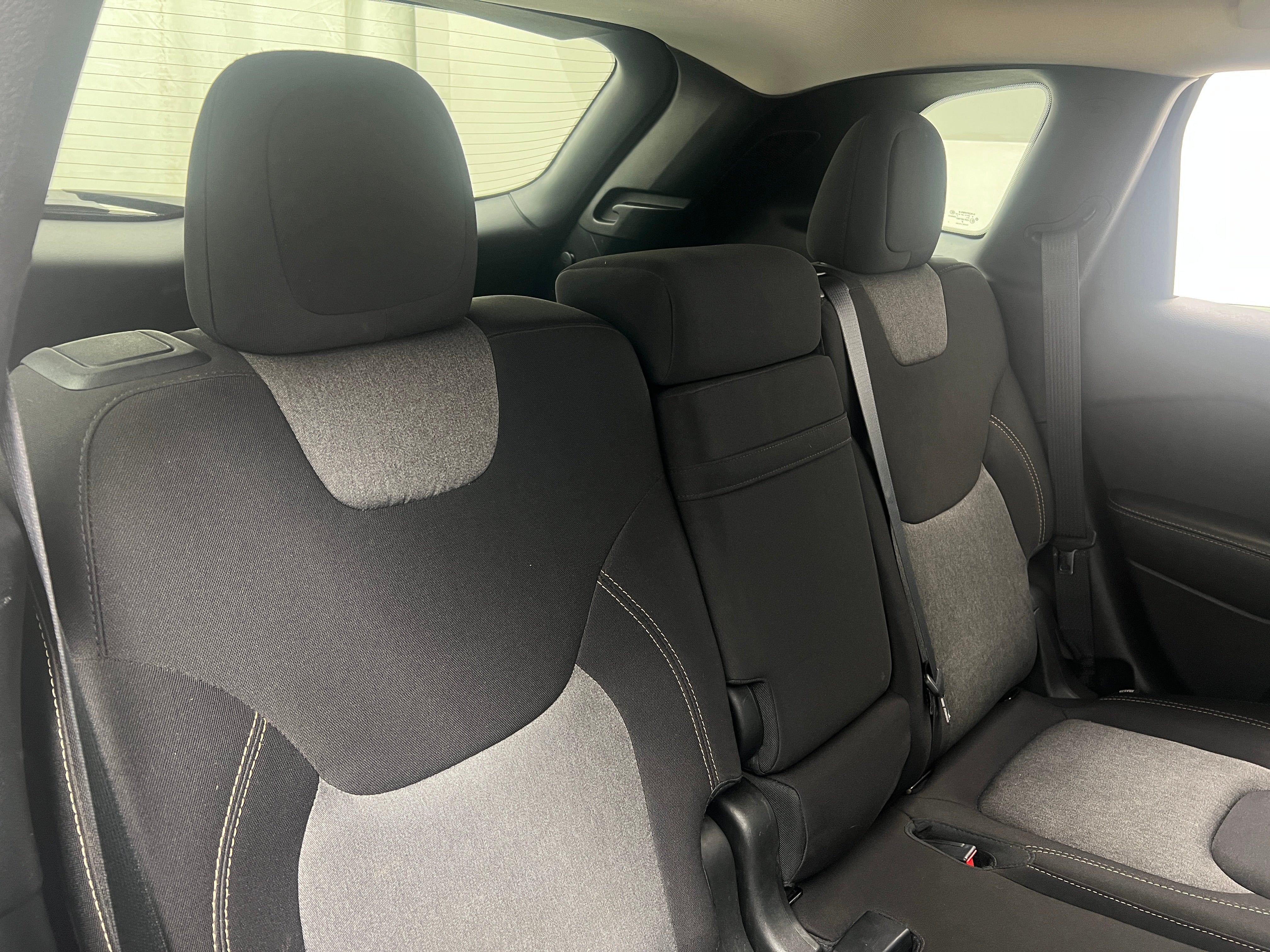 2017 Jeep Cherokee Sport Altitude 6