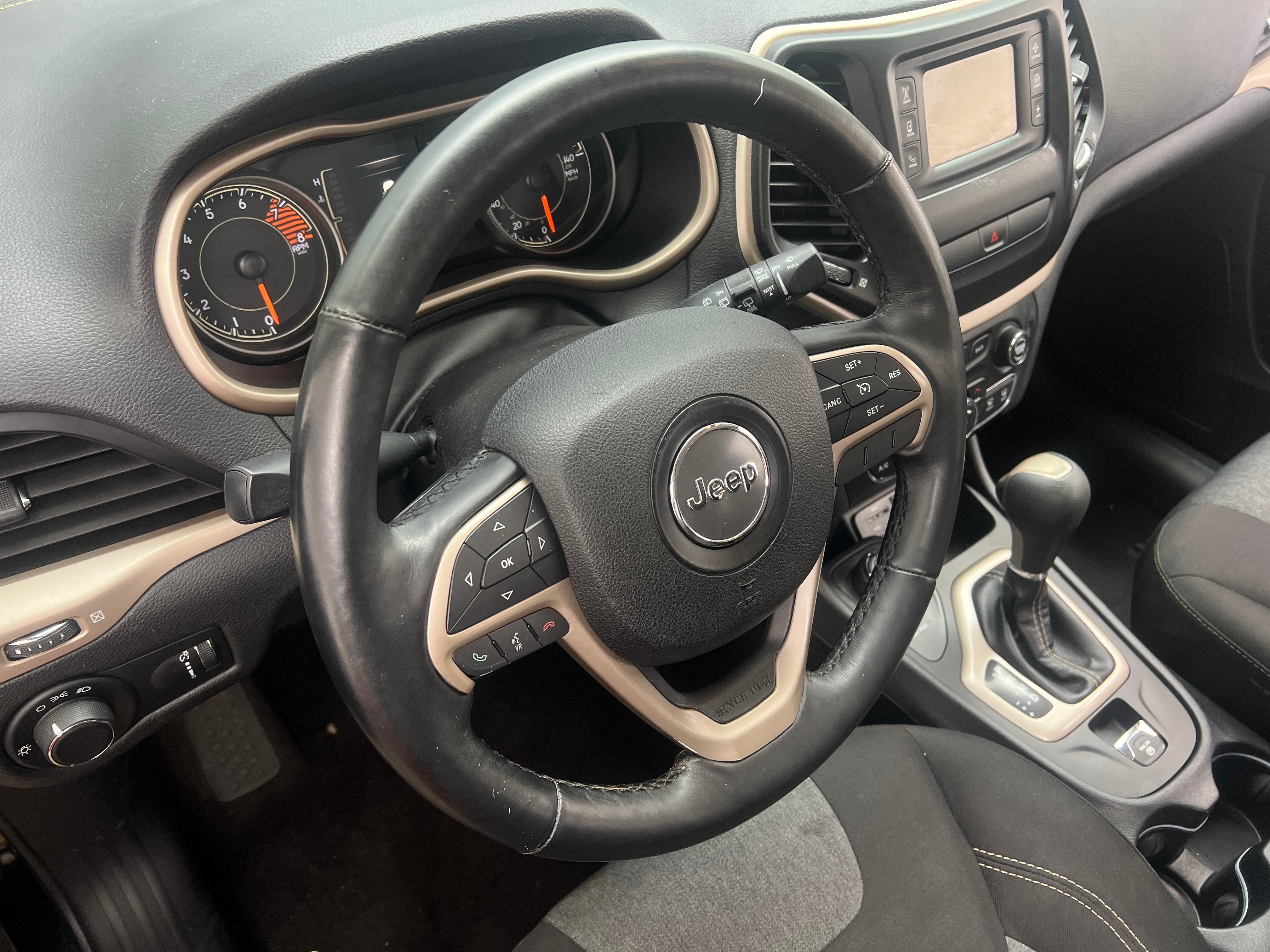 2017 Jeep Cherokee Sport Altitude 5