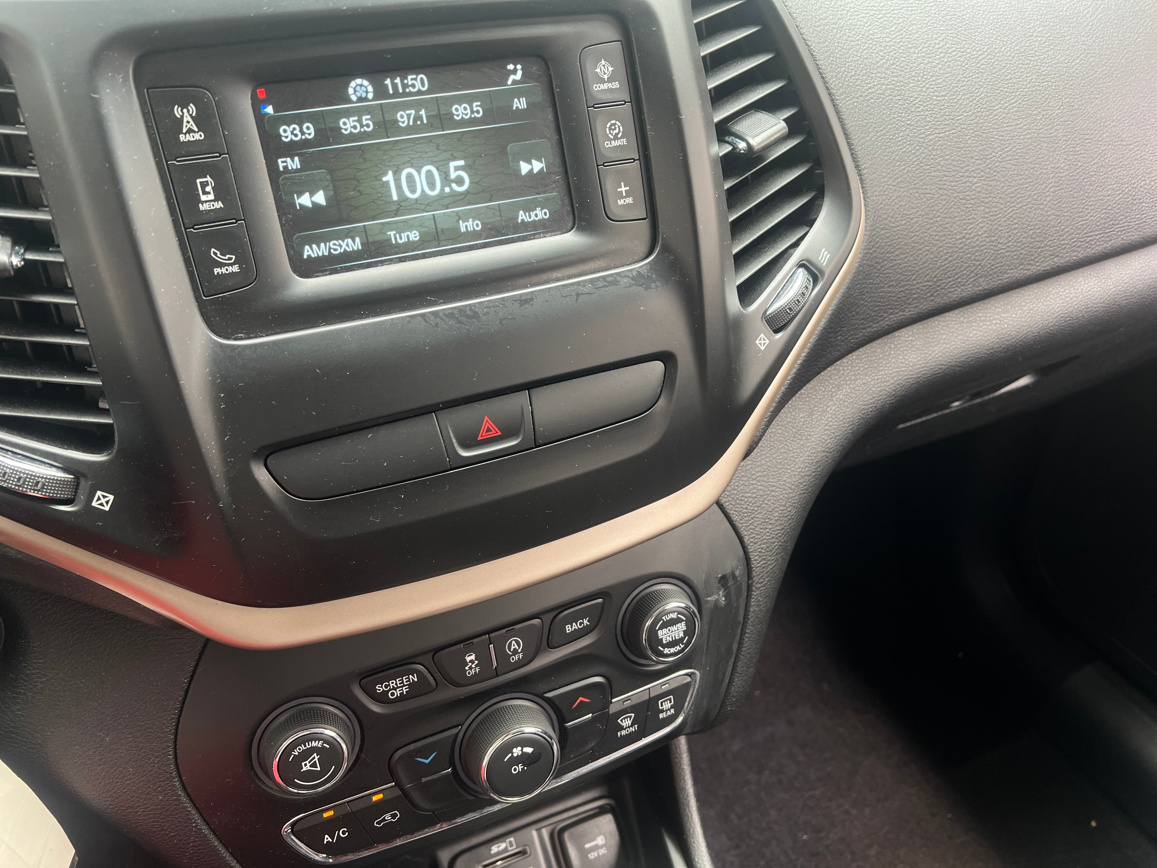 2017 Jeep Cherokee Sport Altitude 4