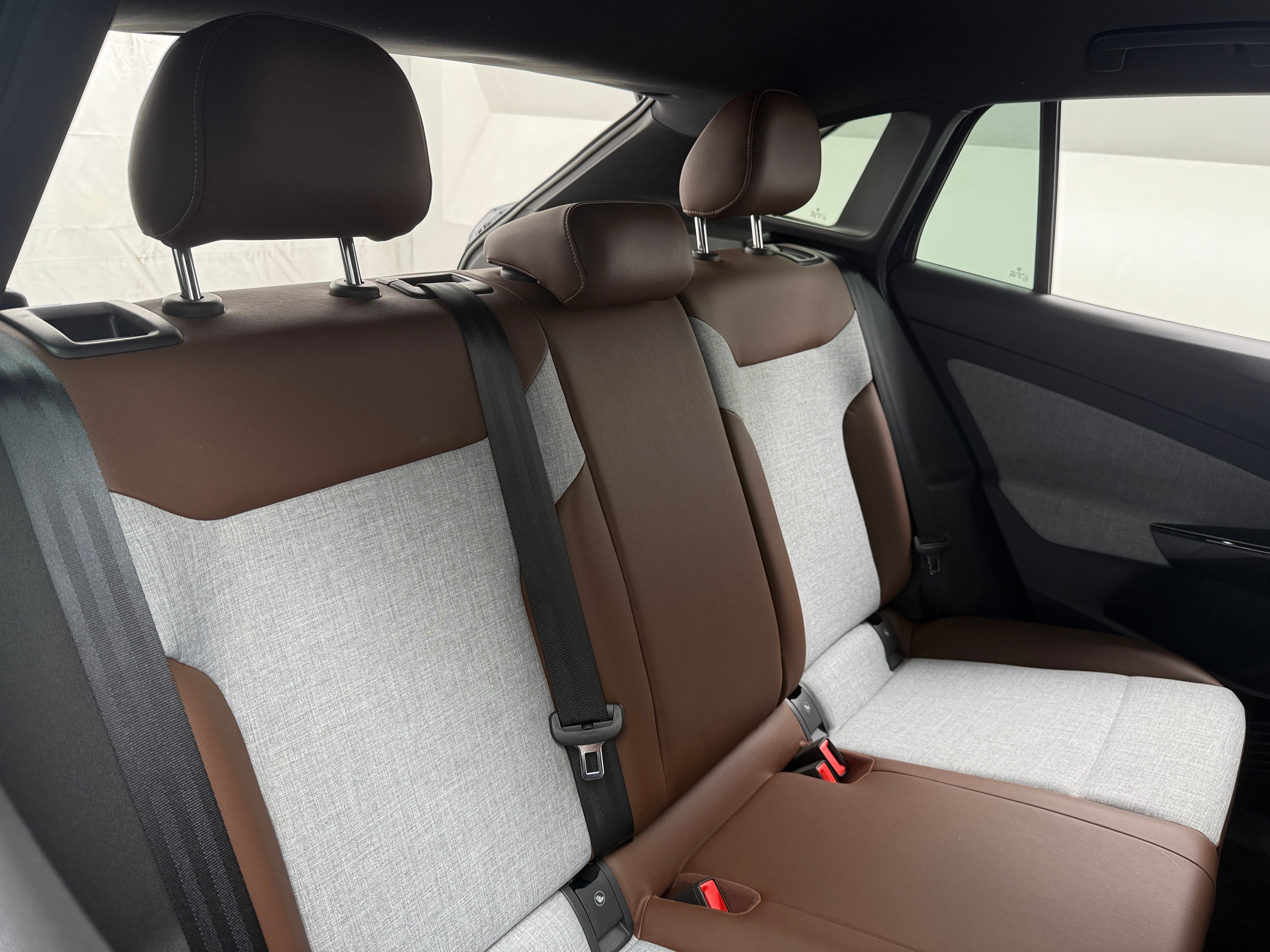2023 Volkswagen ID.4 Standard 5