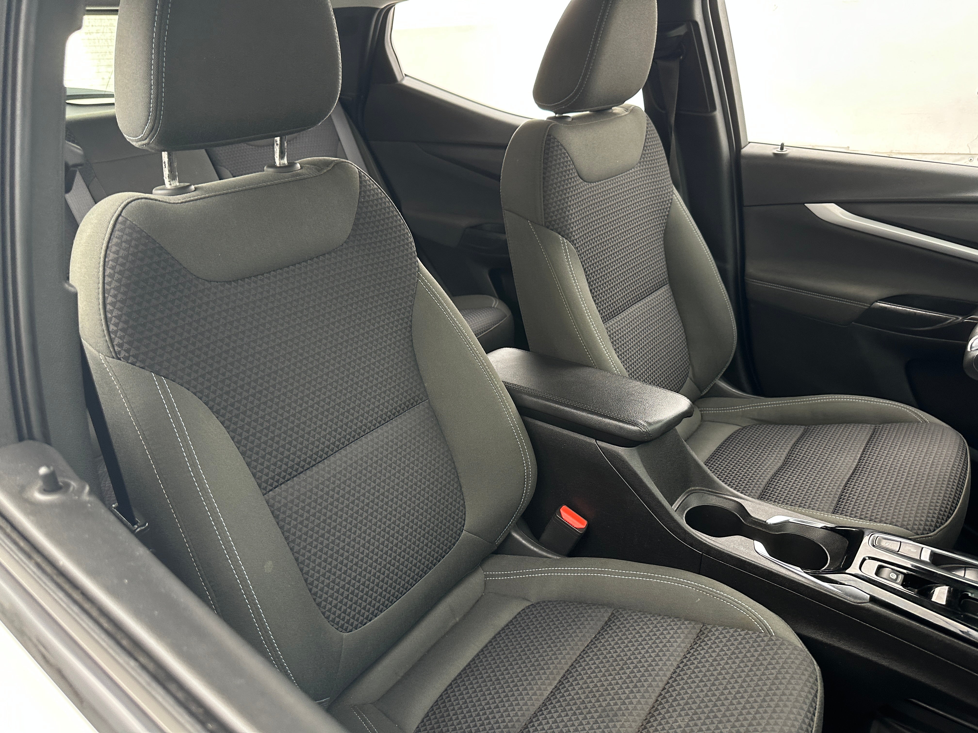 2023 Chevrolet Bolt EUV LT 2