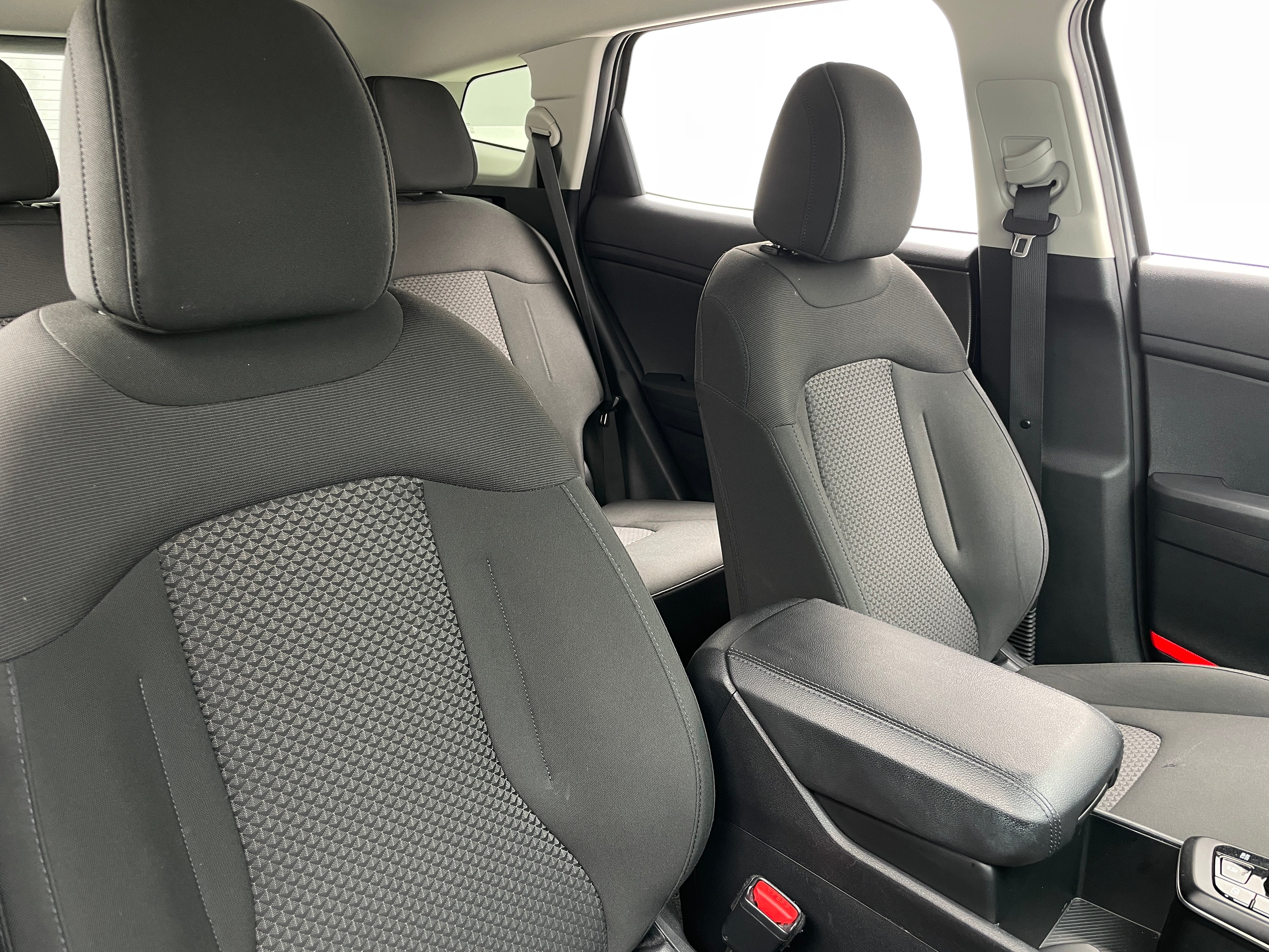 2024 Kia Sportage LX 2