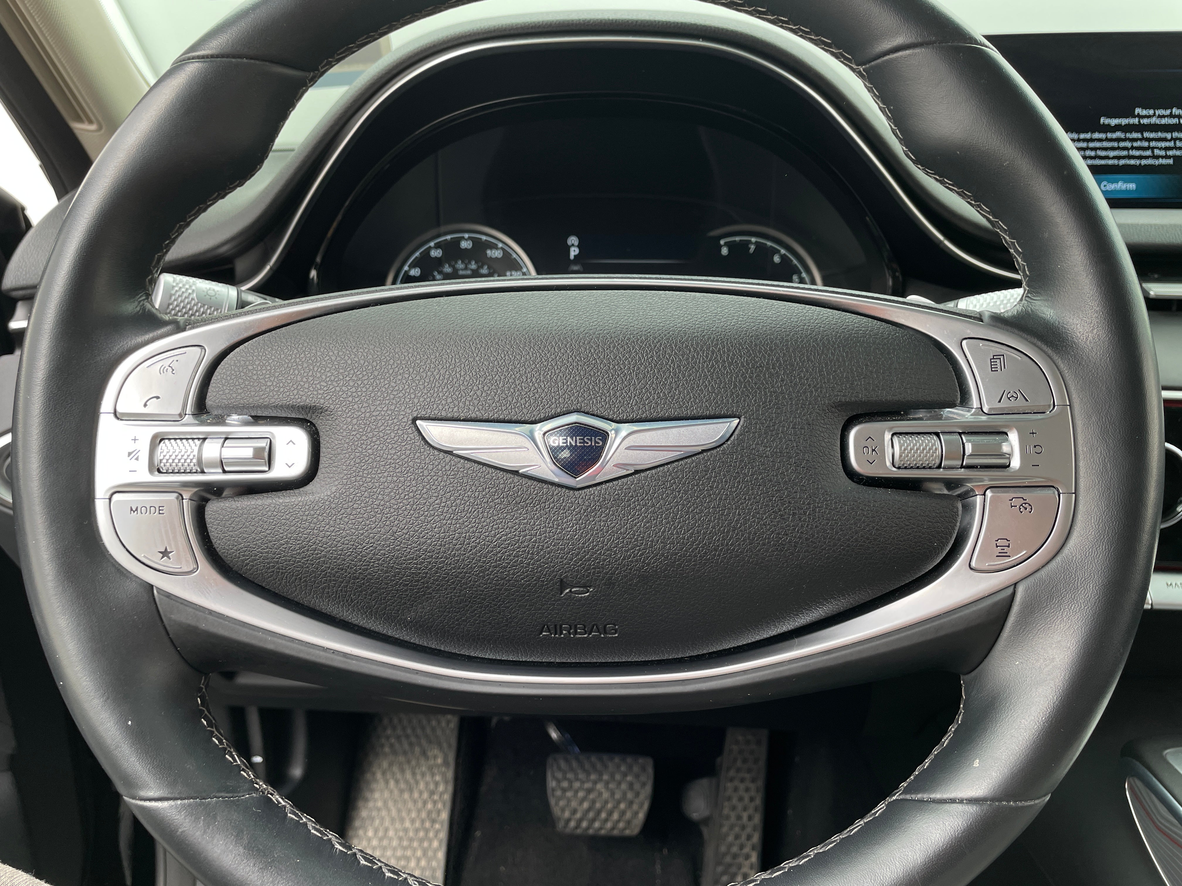 2022 Genesis GV70 Standard 4