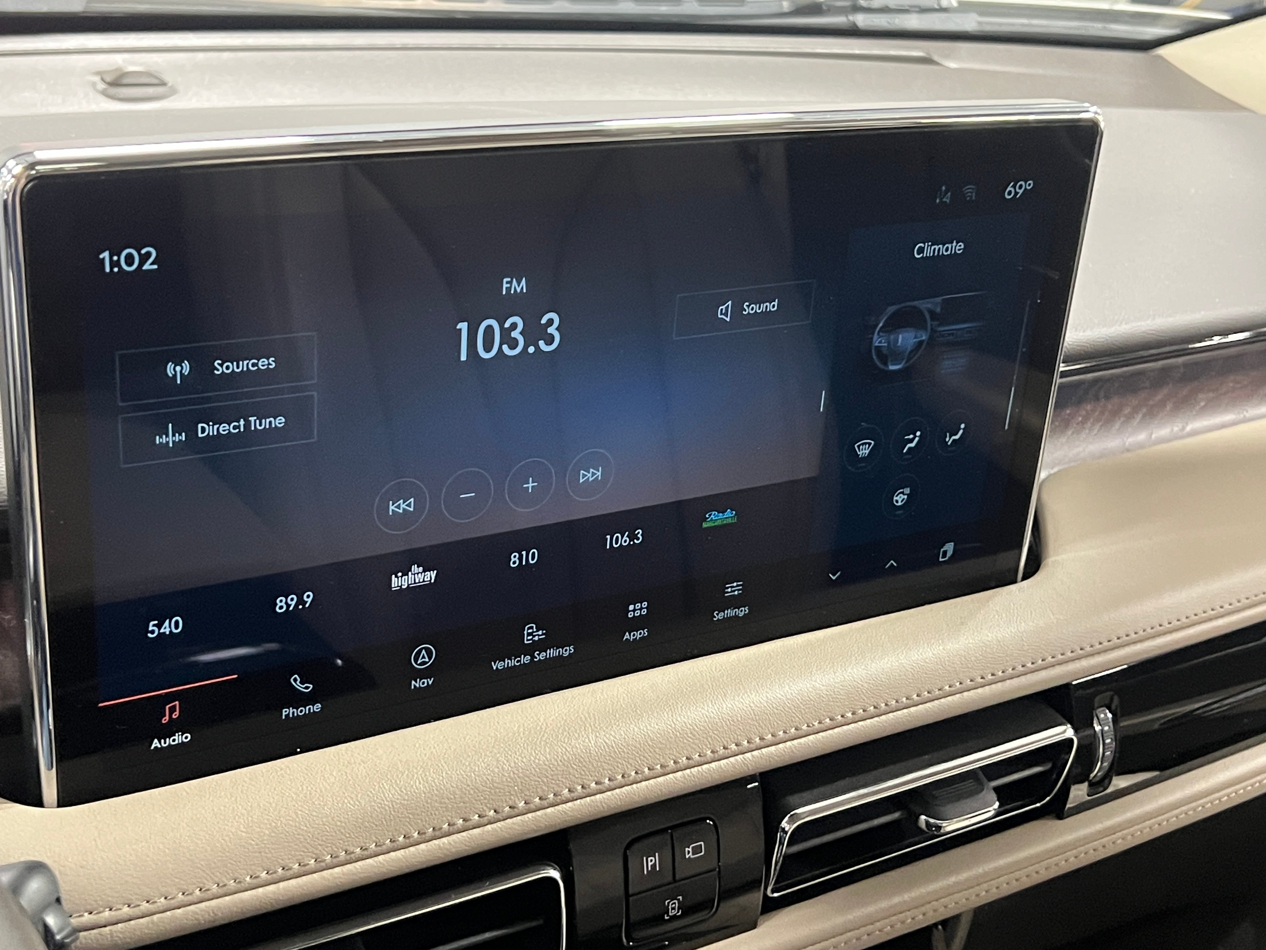2021 Lincoln Nautilus Reserve 3