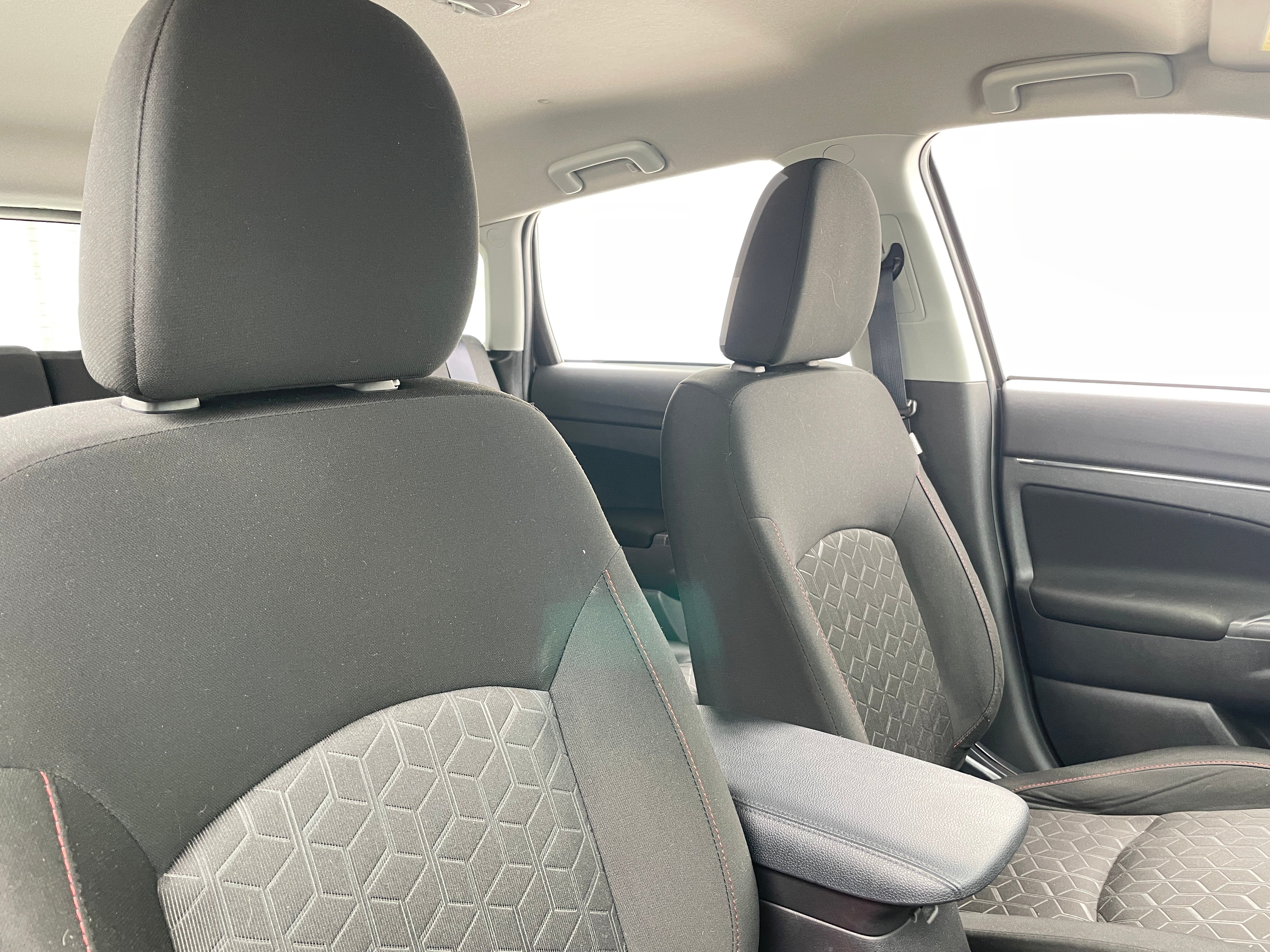 2021 Mitsubishi Outlander Sport LE 2