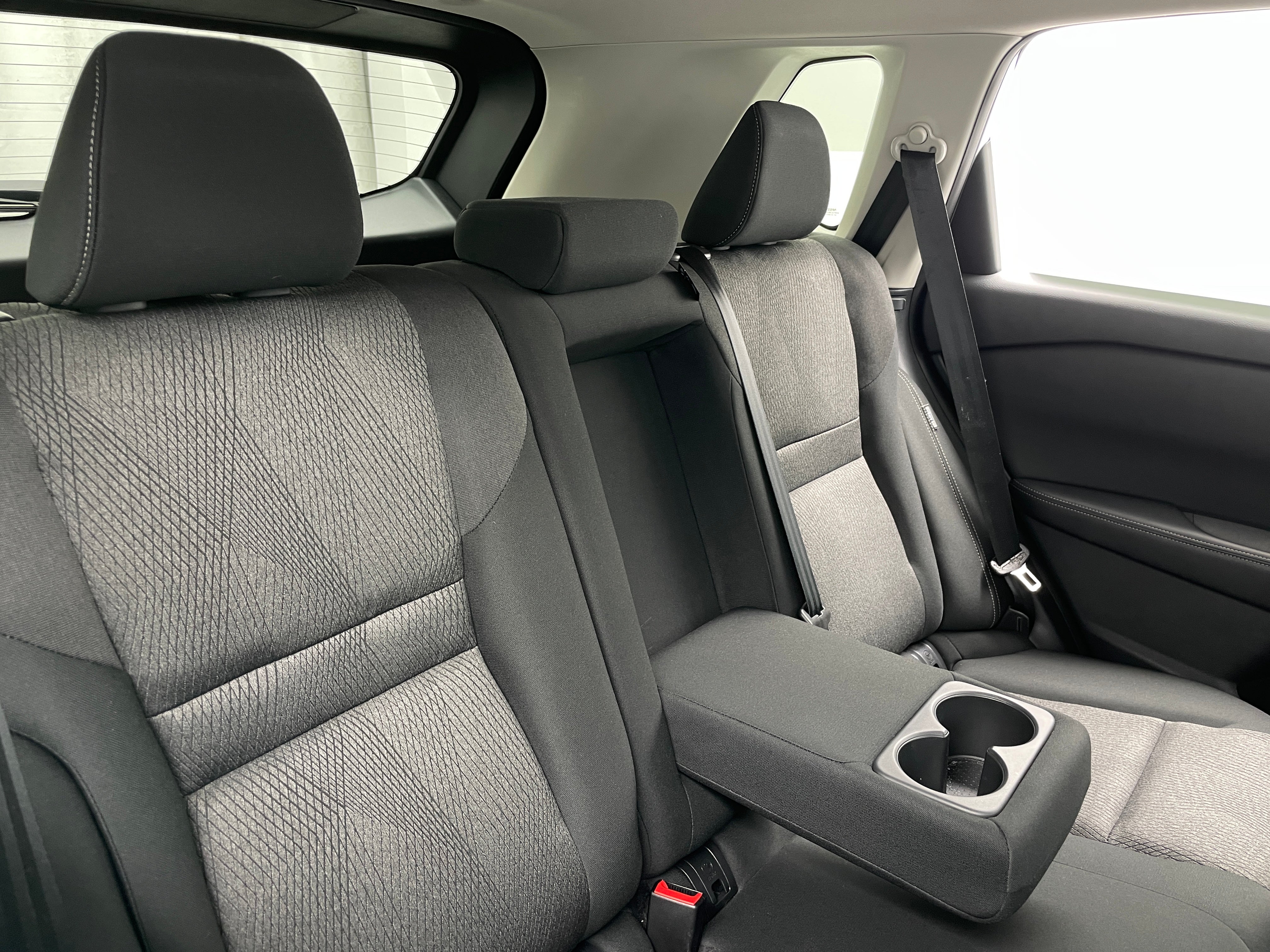 2024 Nissan Rogue SV 6