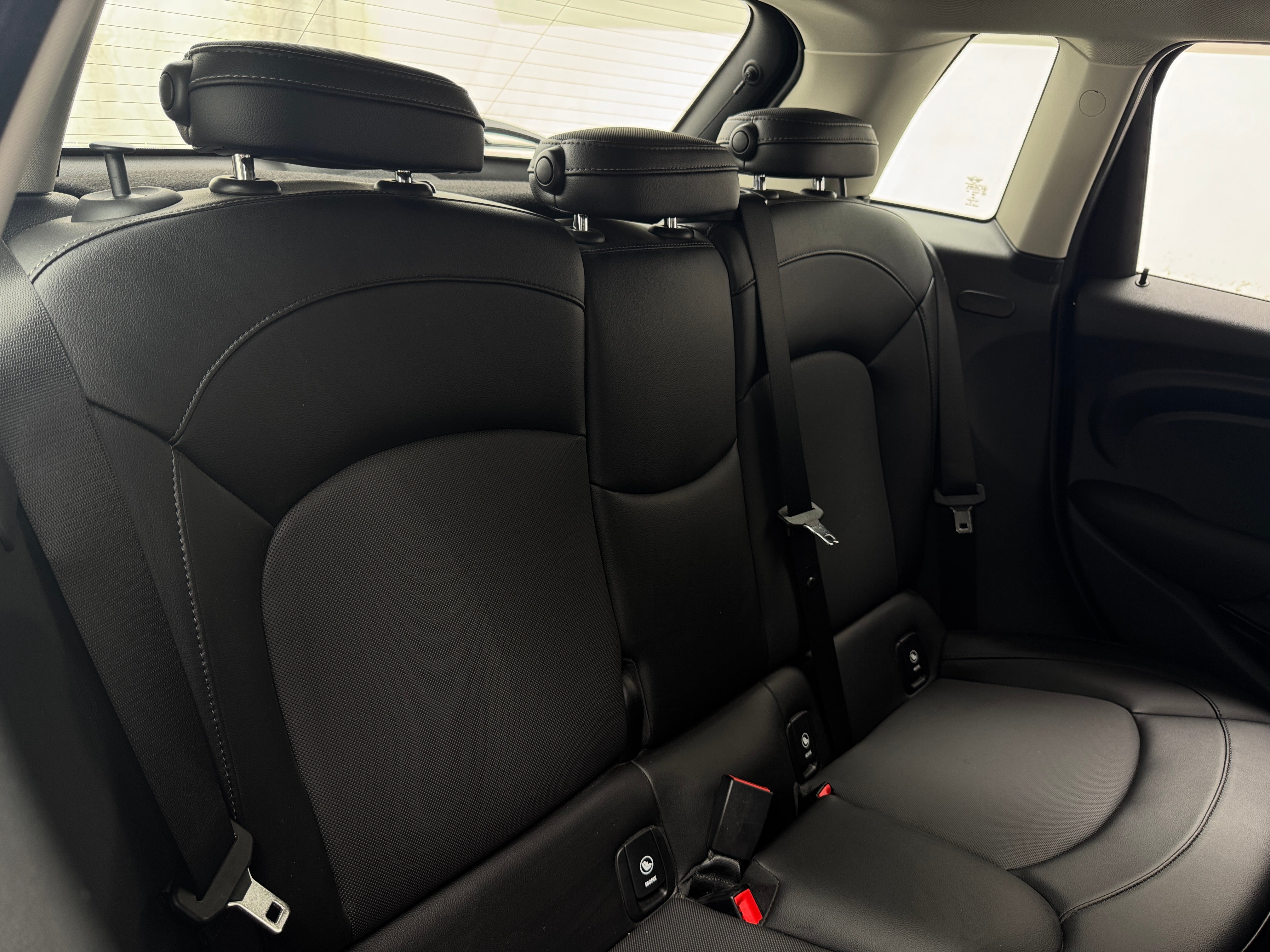 2017 MINI Cooper Hardtop 4 Door 5