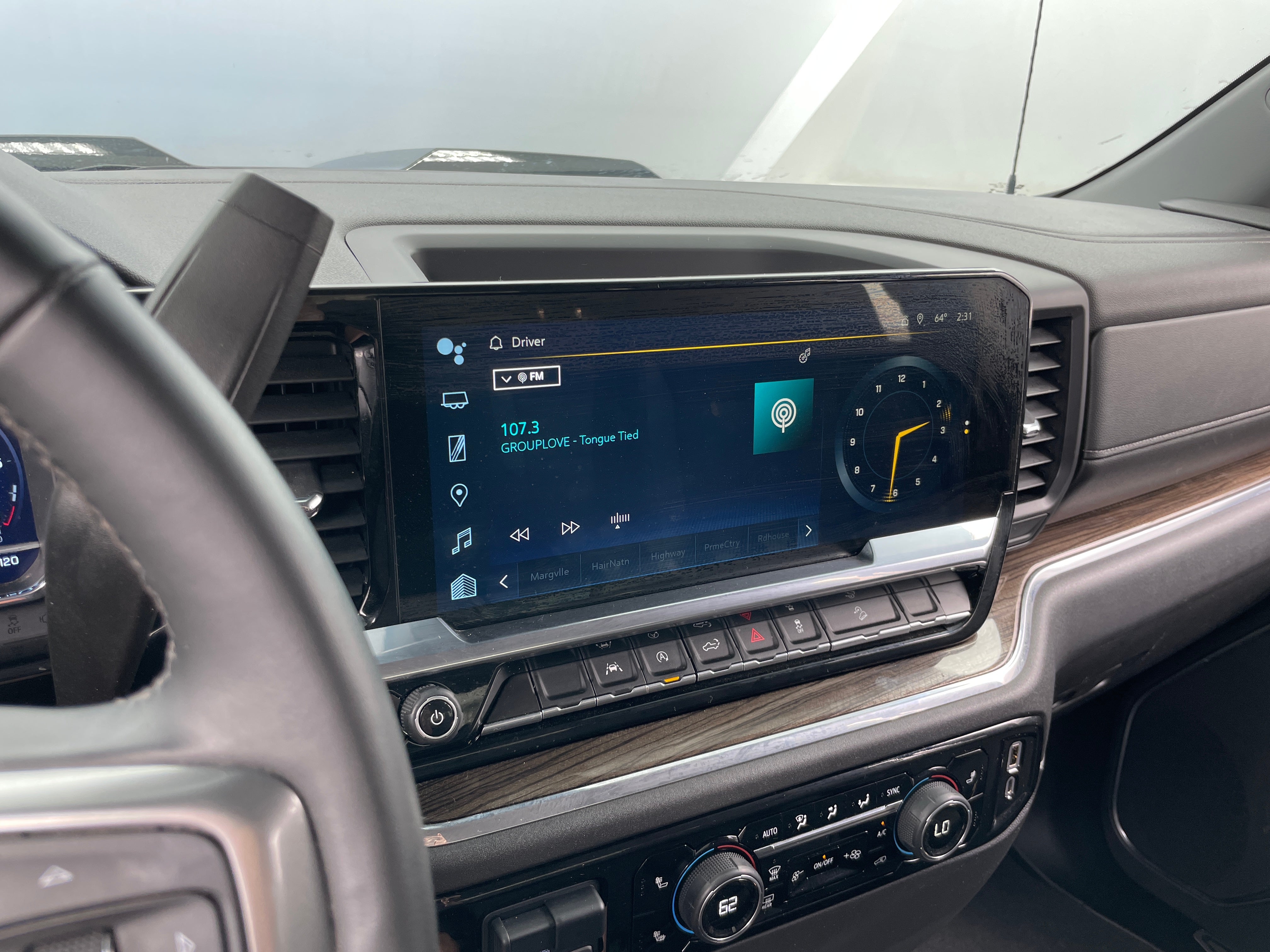 2023 Chevrolet Silverado 1500  4