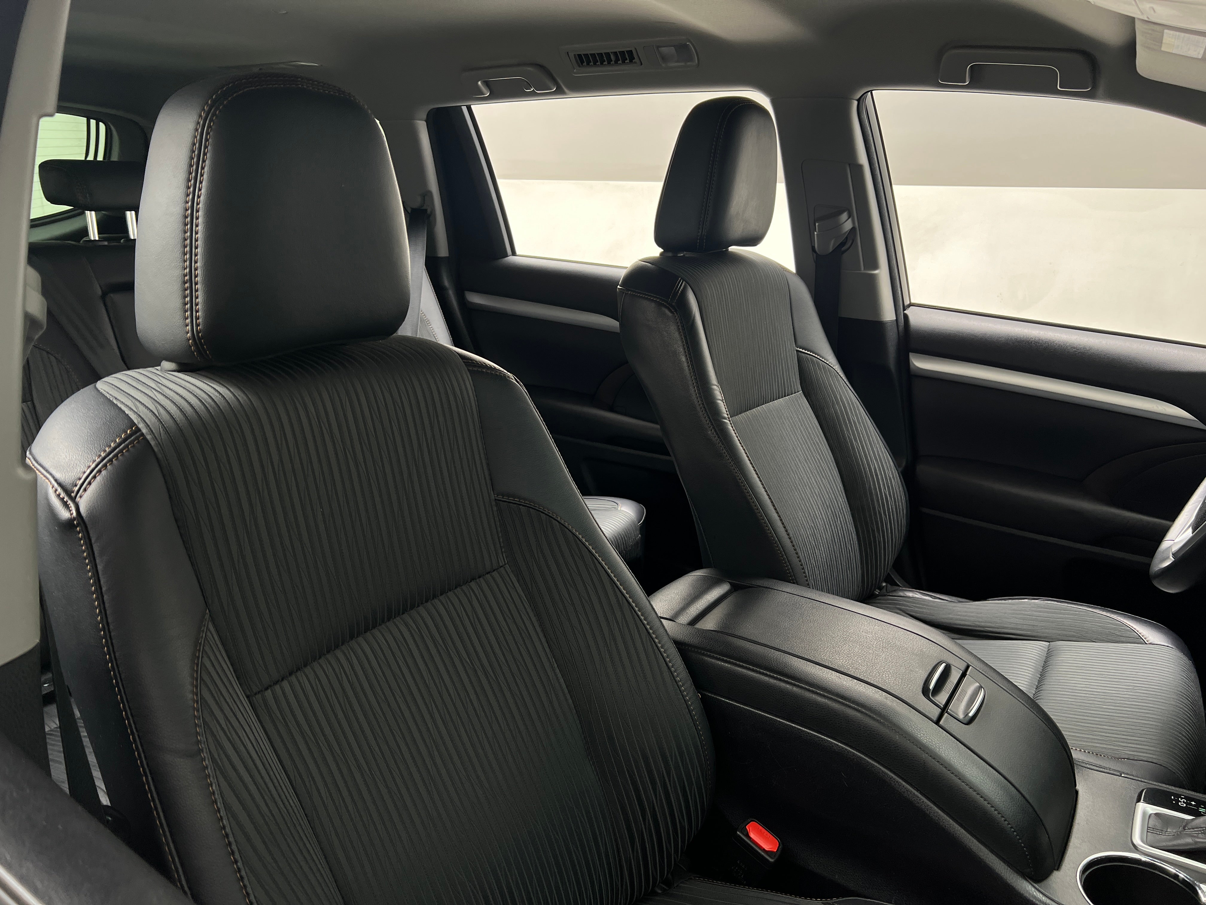 2016 Toyota Highlander Plus 2