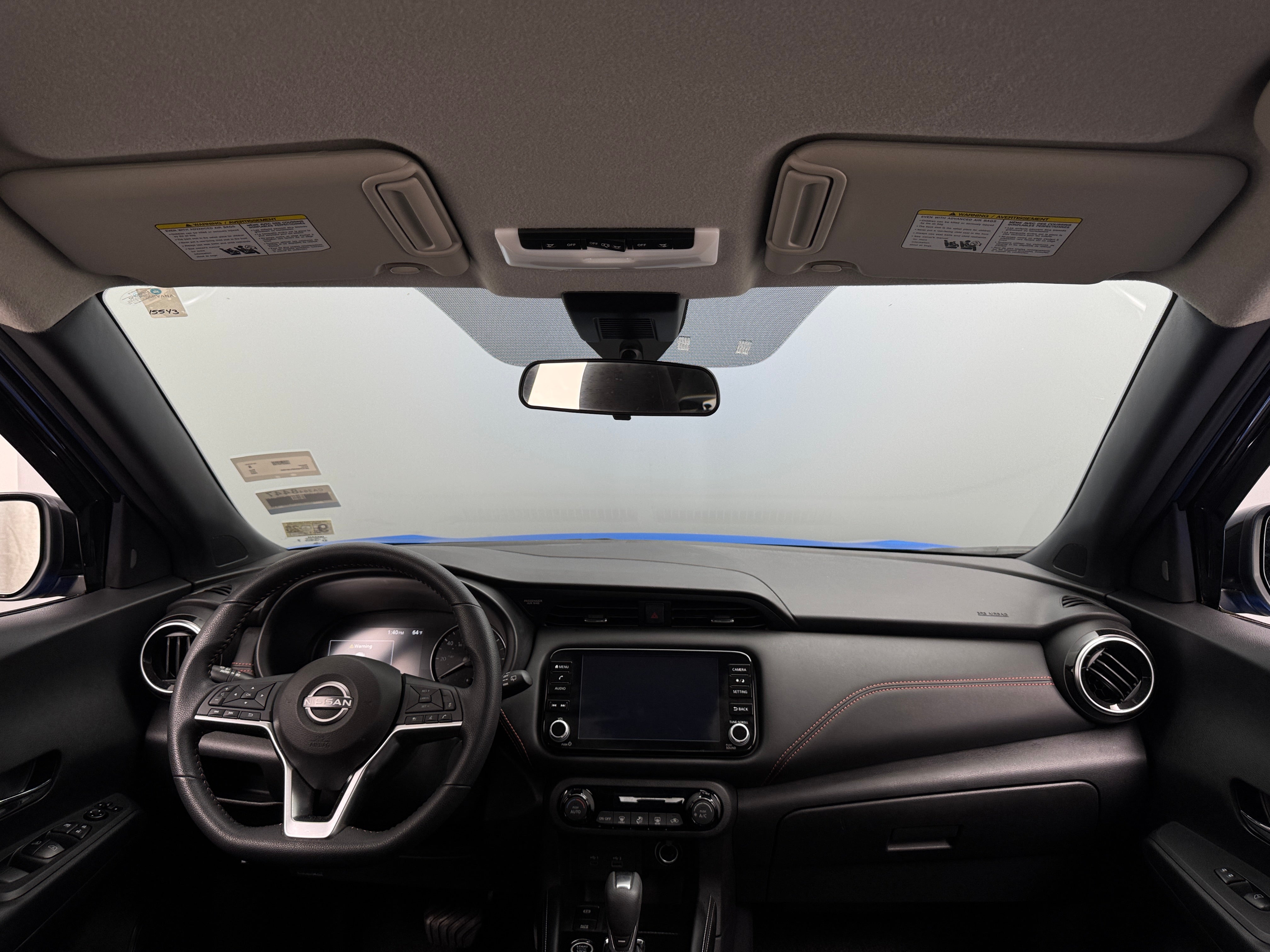 2023 Nissan Kicks SR 3