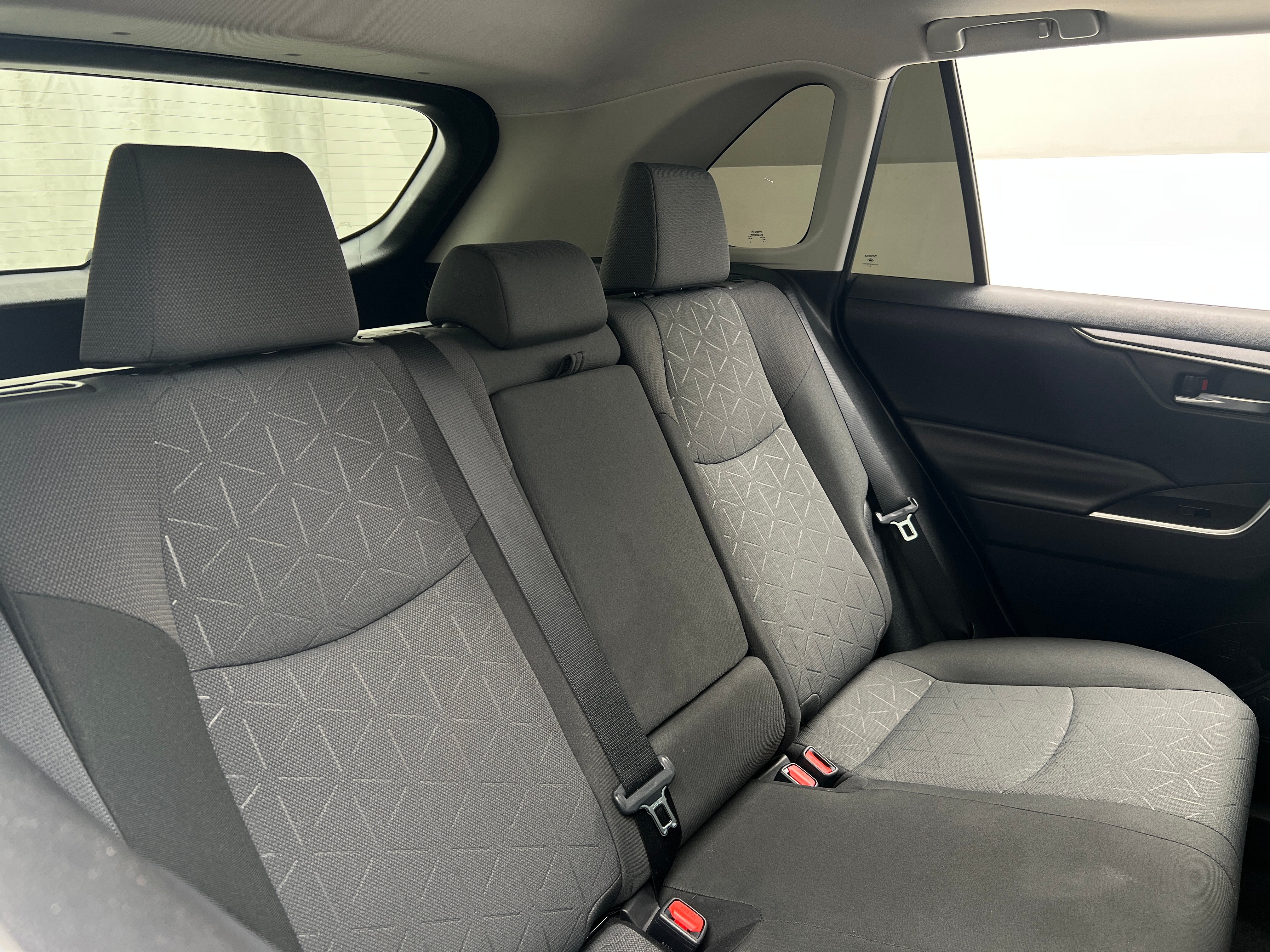 2019 Toyota RAV4 XLE 6