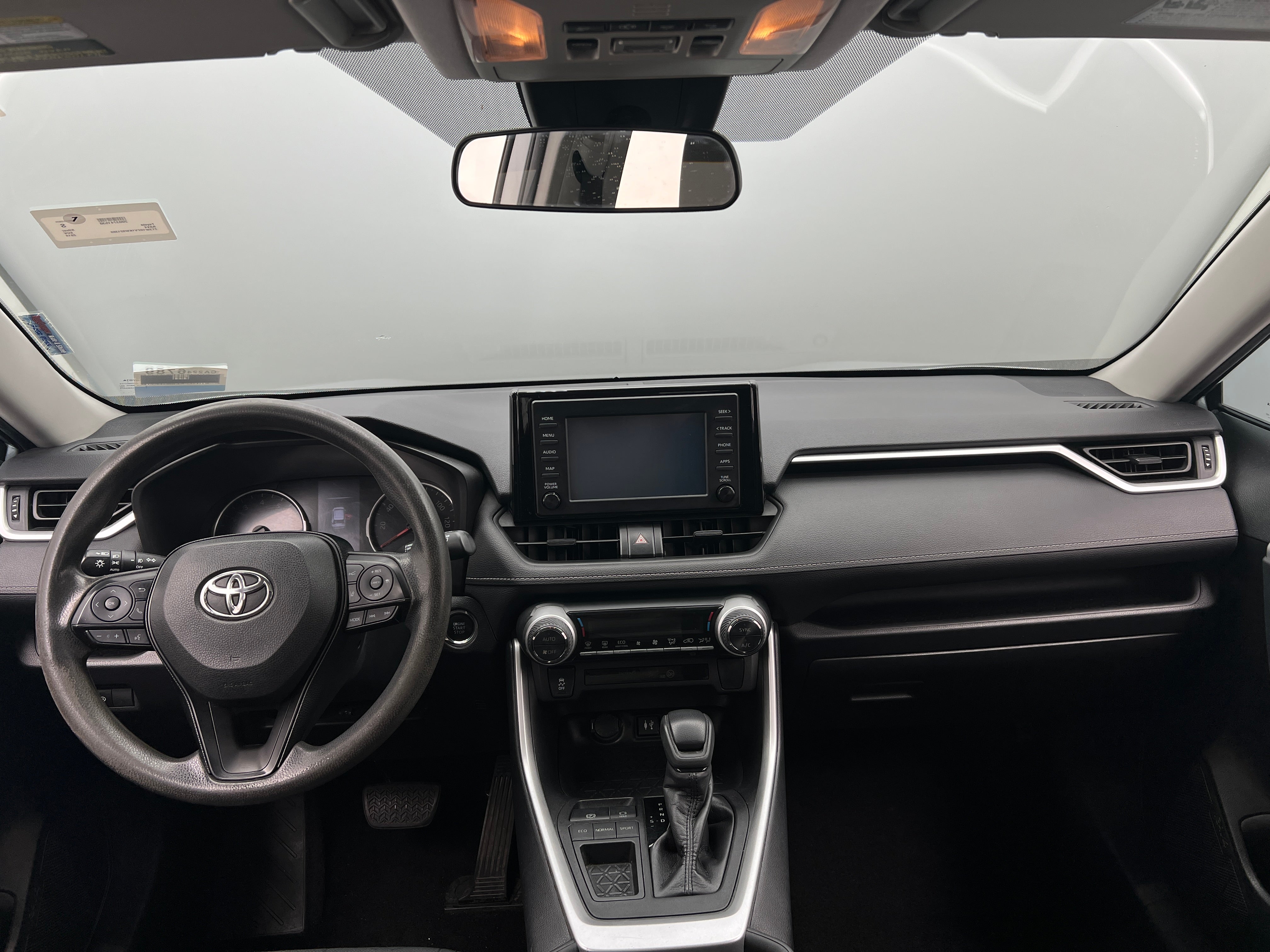 2019 Toyota RAV4 XLE 3
