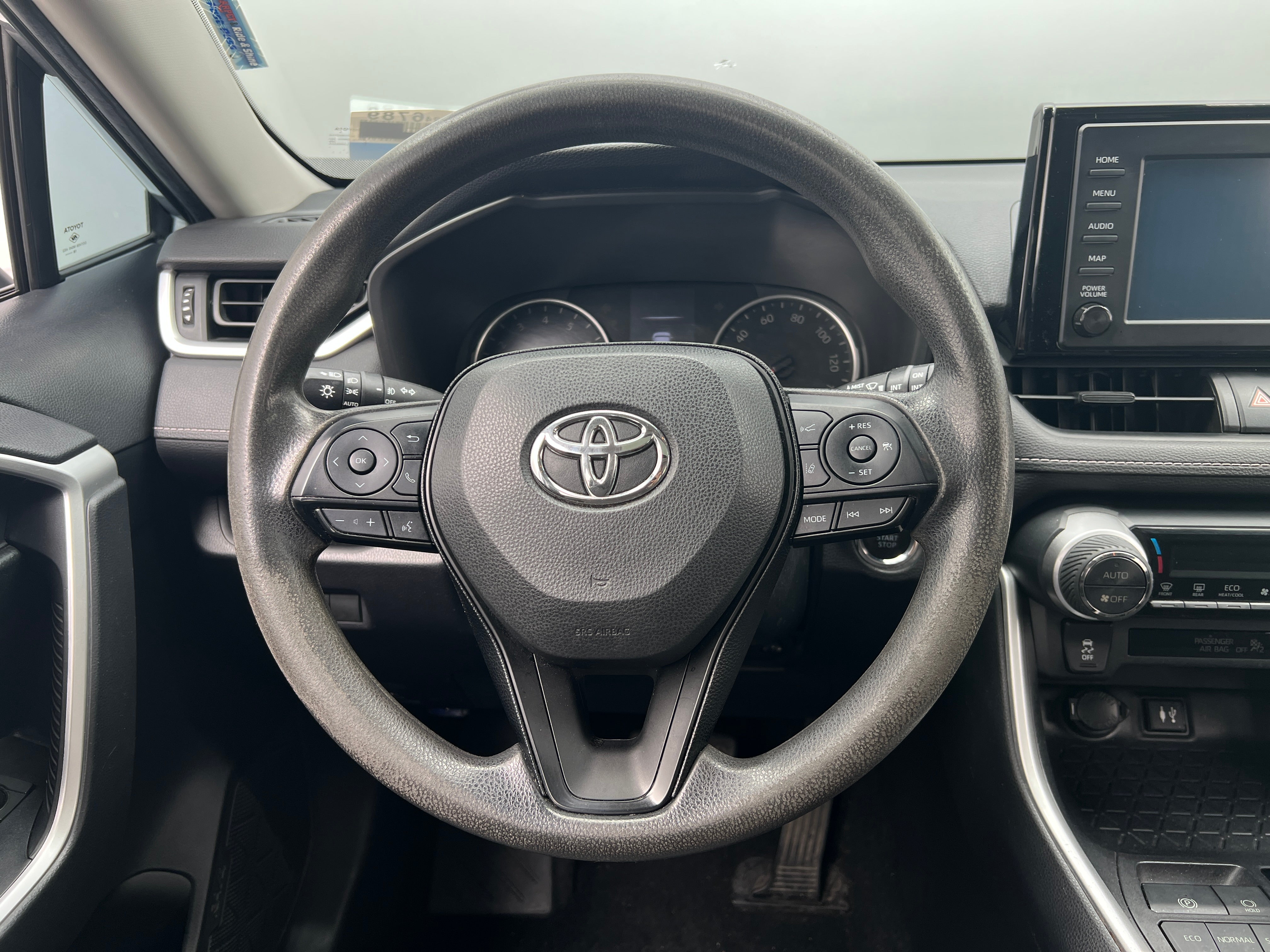 2019 Toyota RAV4 XLE 5