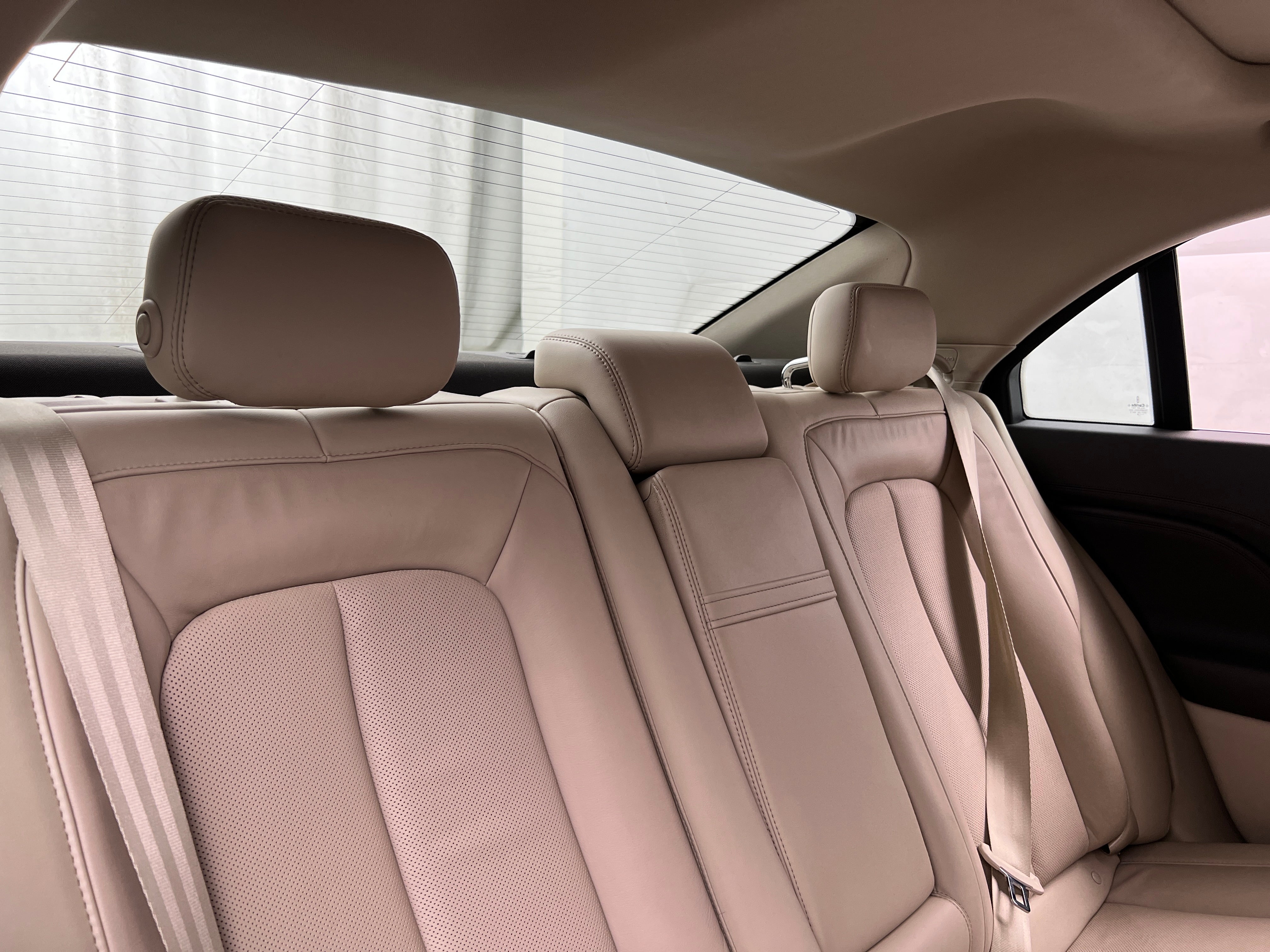 2018 Lincoln Continental Select 5