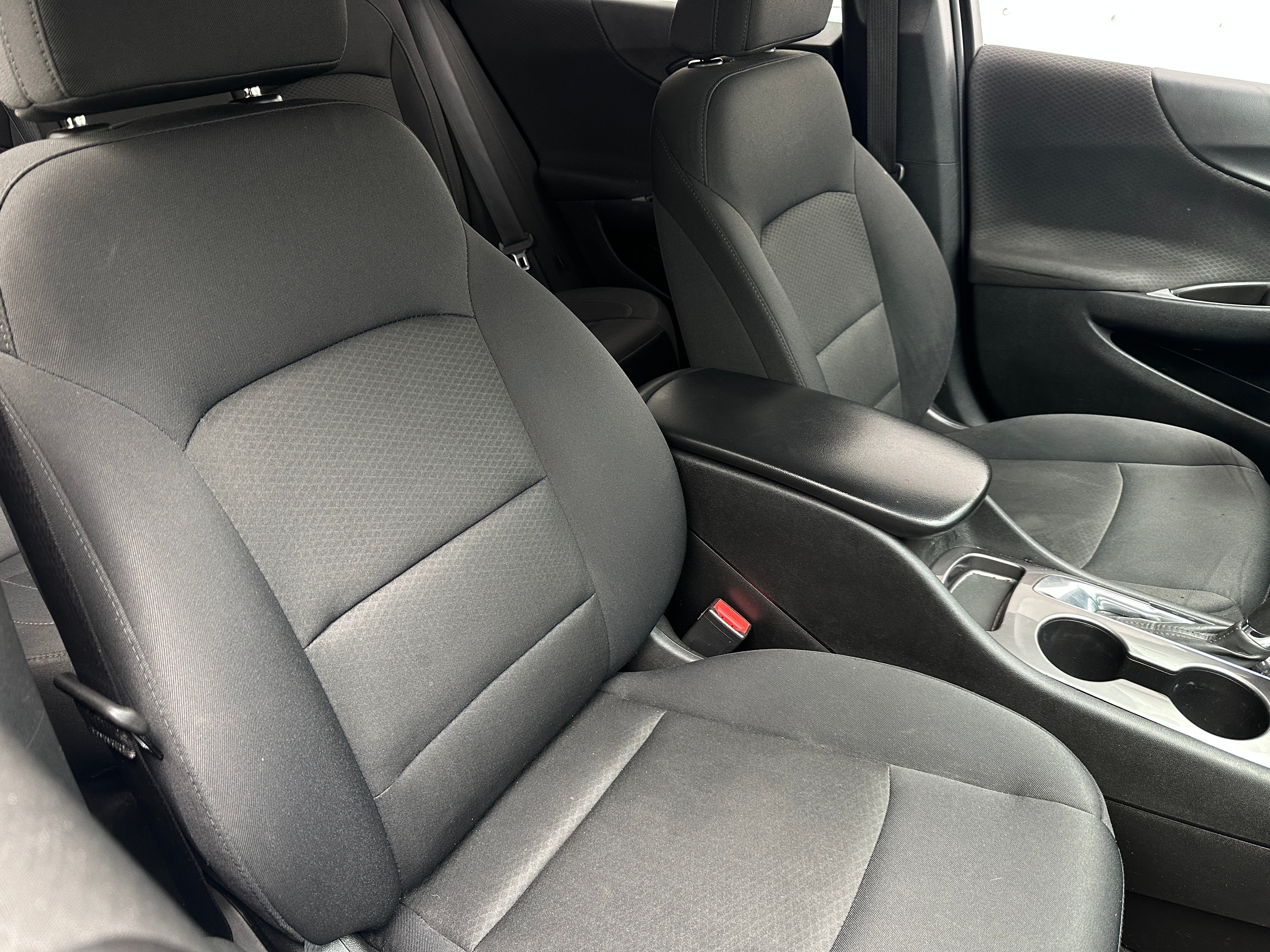 2017 Chevrolet Malibu LS 2