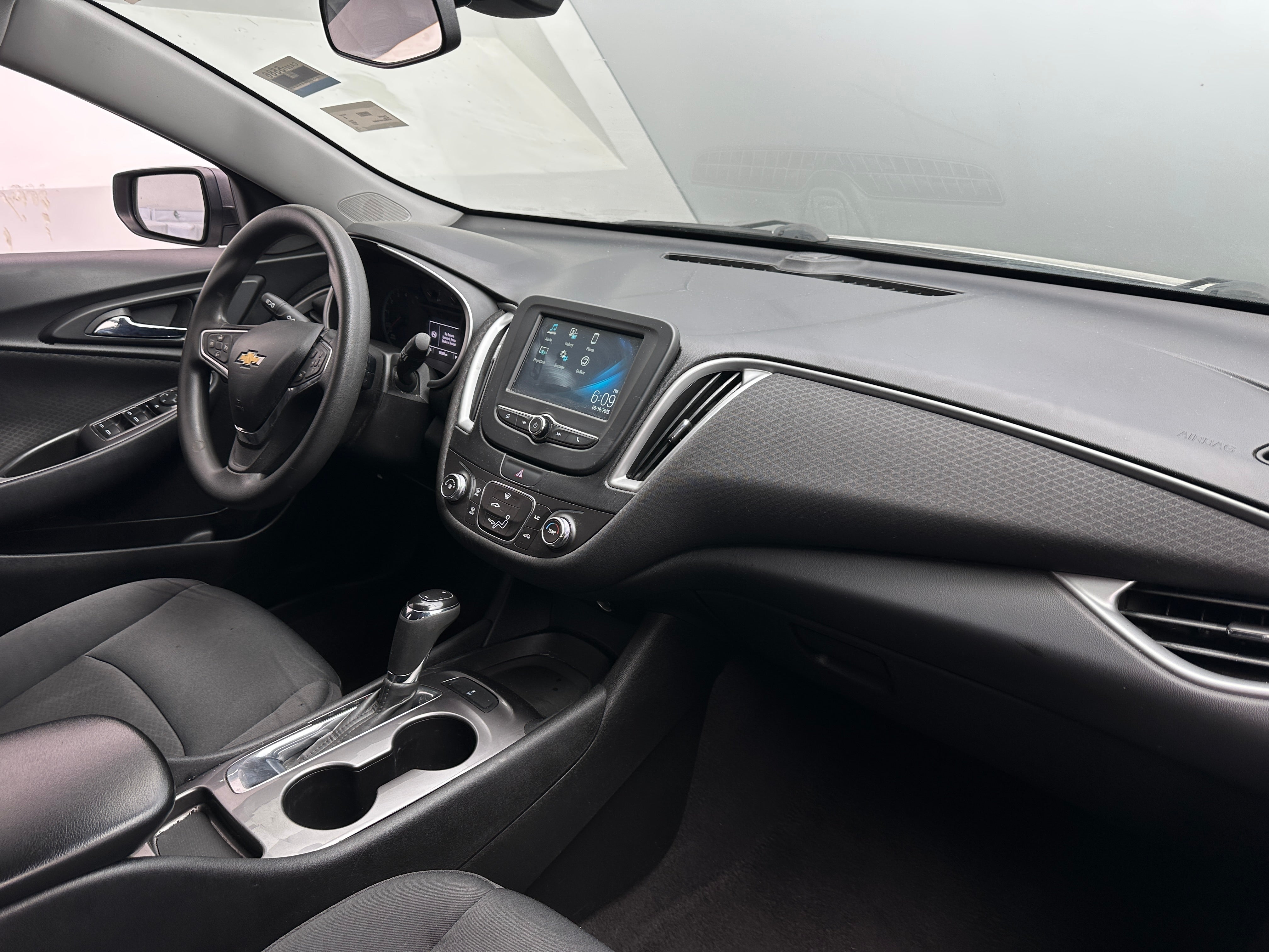 2017 Chevrolet Malibu LS 3