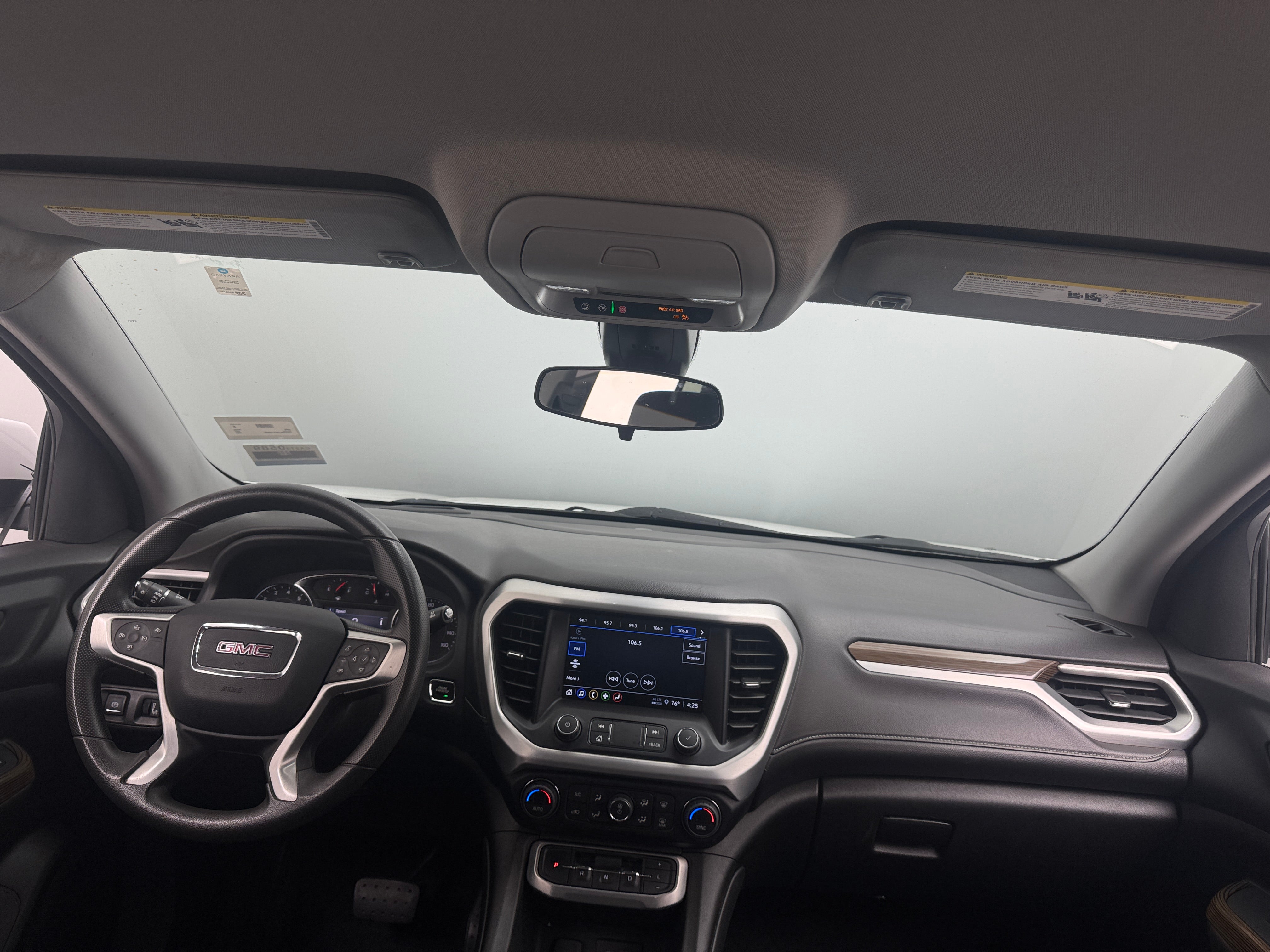 2023 GMC Acadia SLE 3