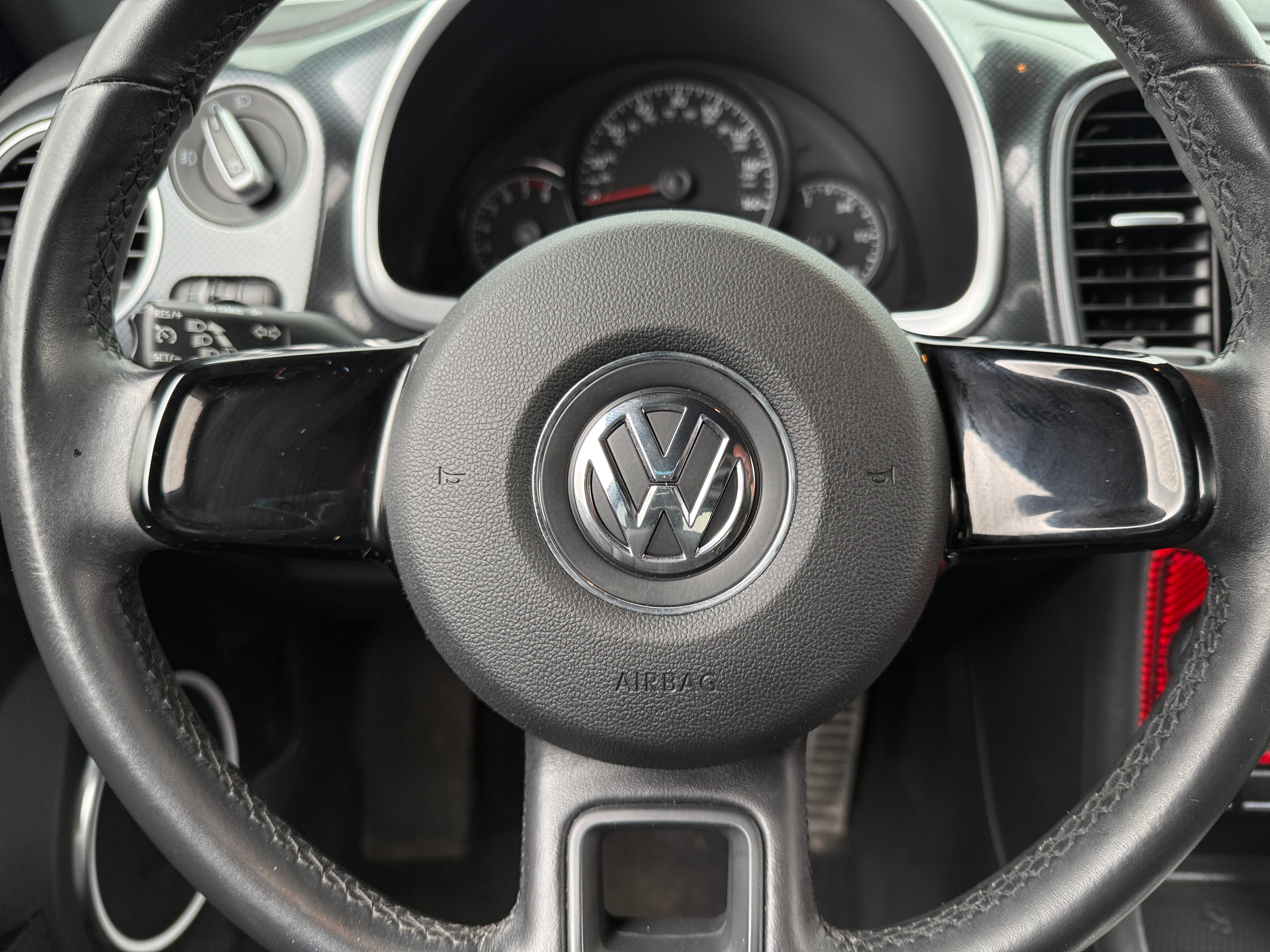 2012 Volkswagen Beetle  5