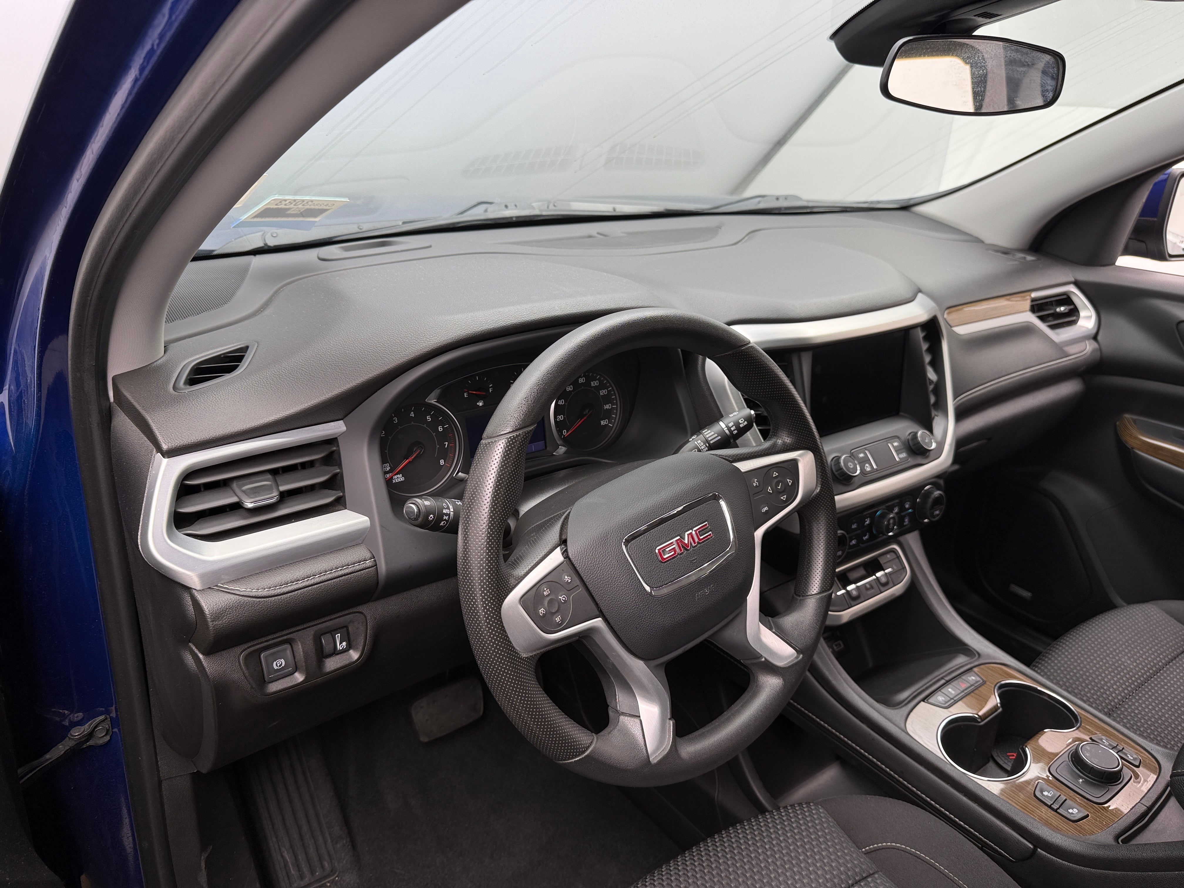 2023 GMC Acadia SLE 3