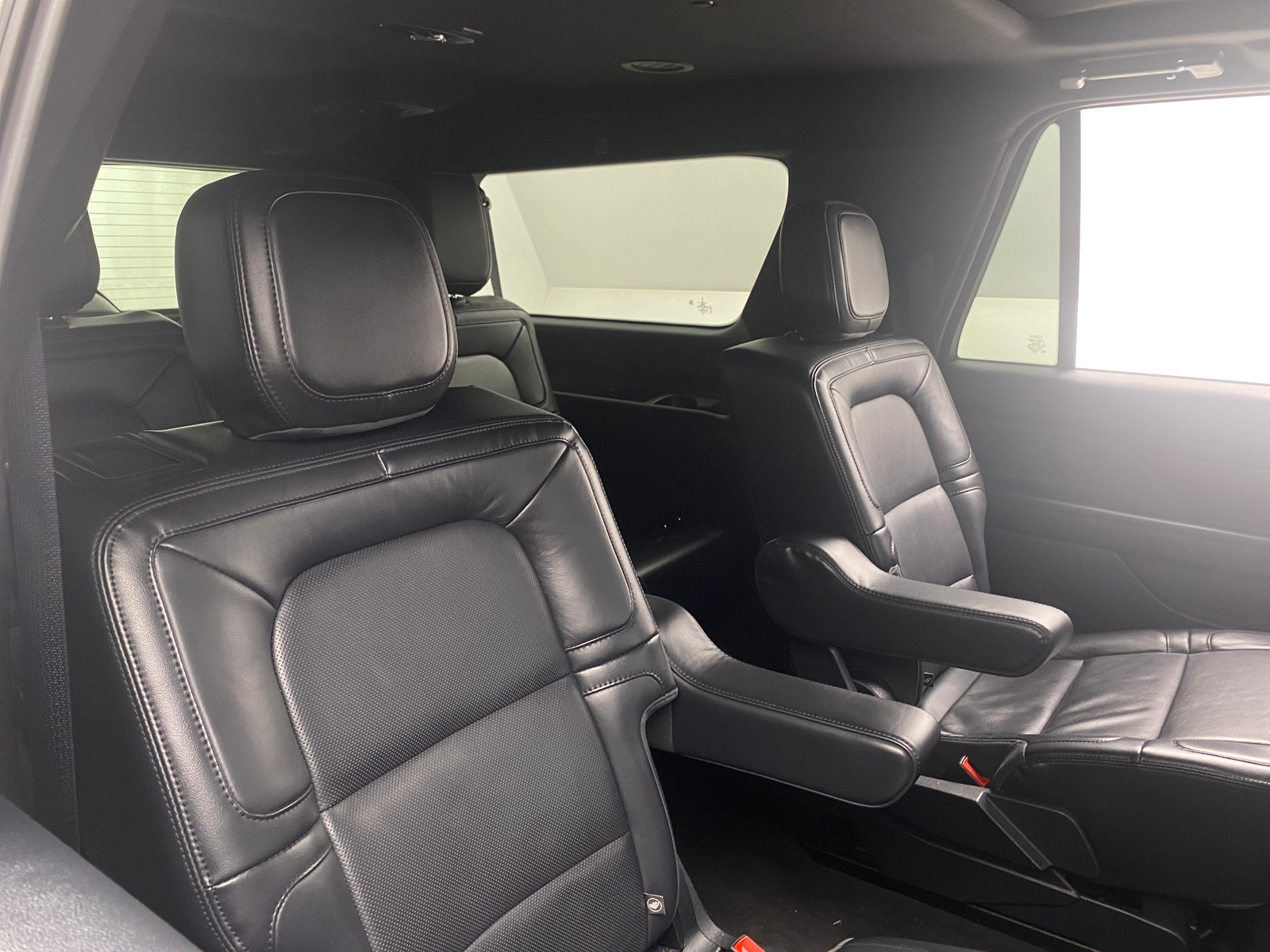 Thumbnail: 2022 Lincoln Navigator L - 5
