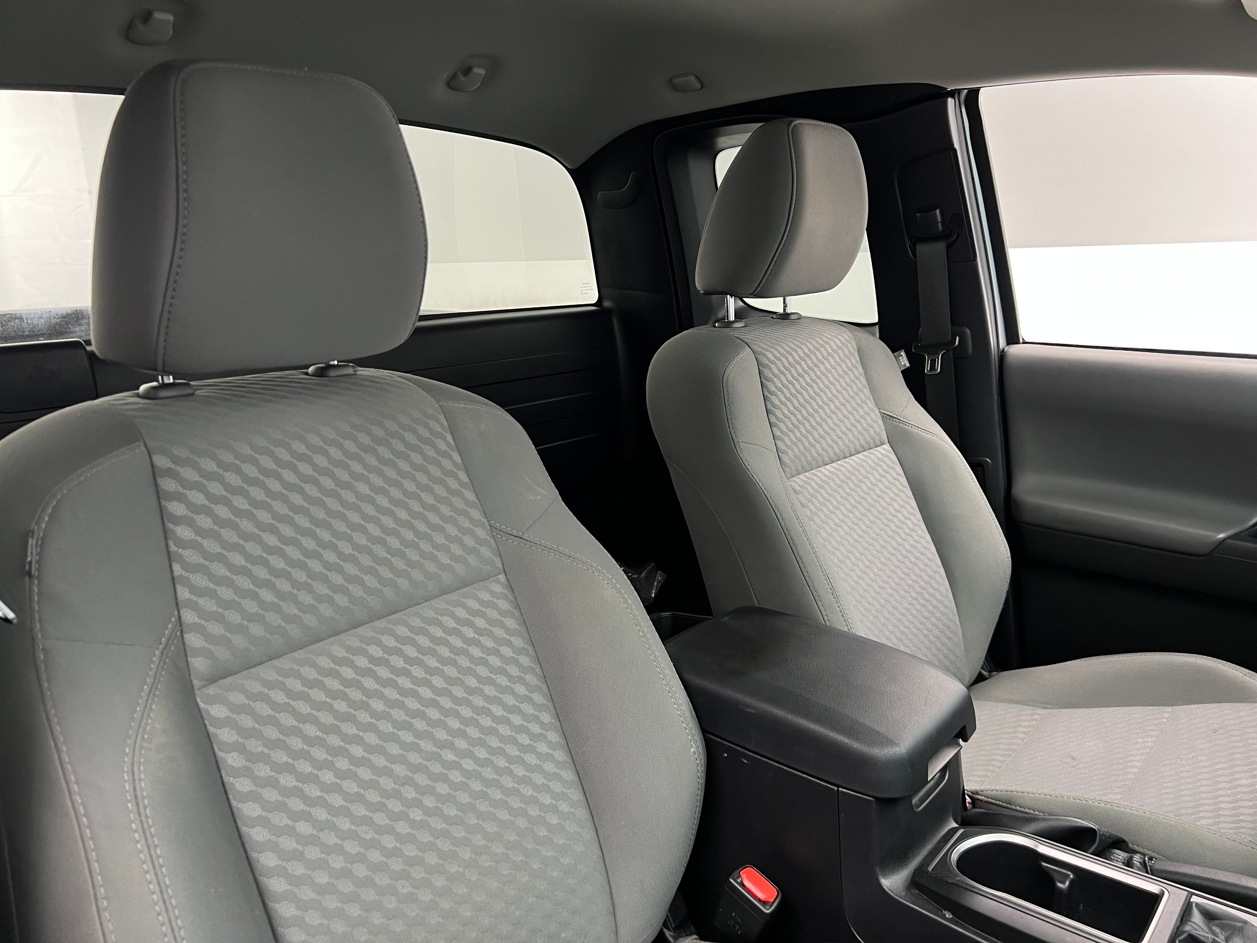 2022 Toyota Tacoma SR 2