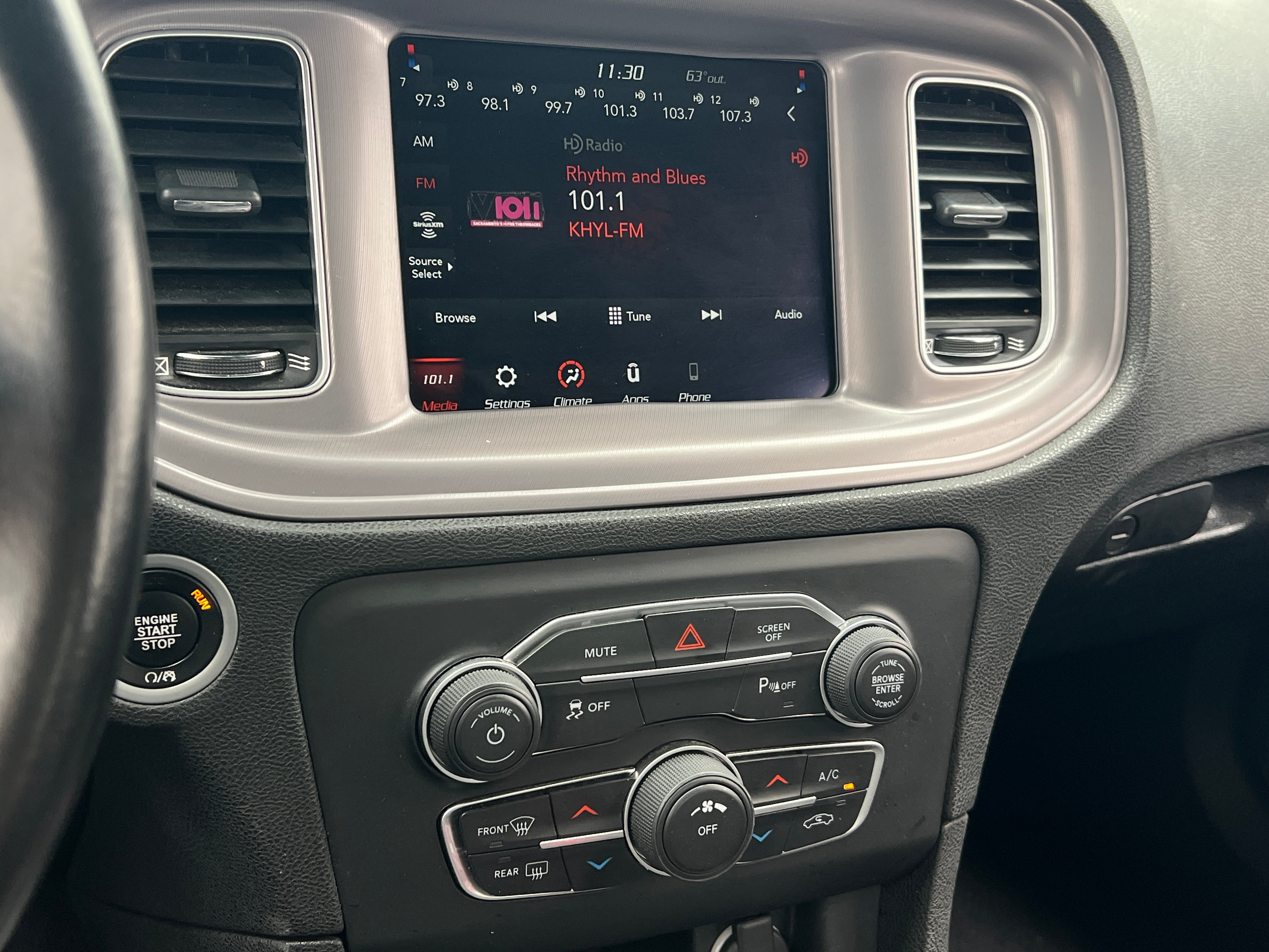 2023 Dodge Charger SXT 4