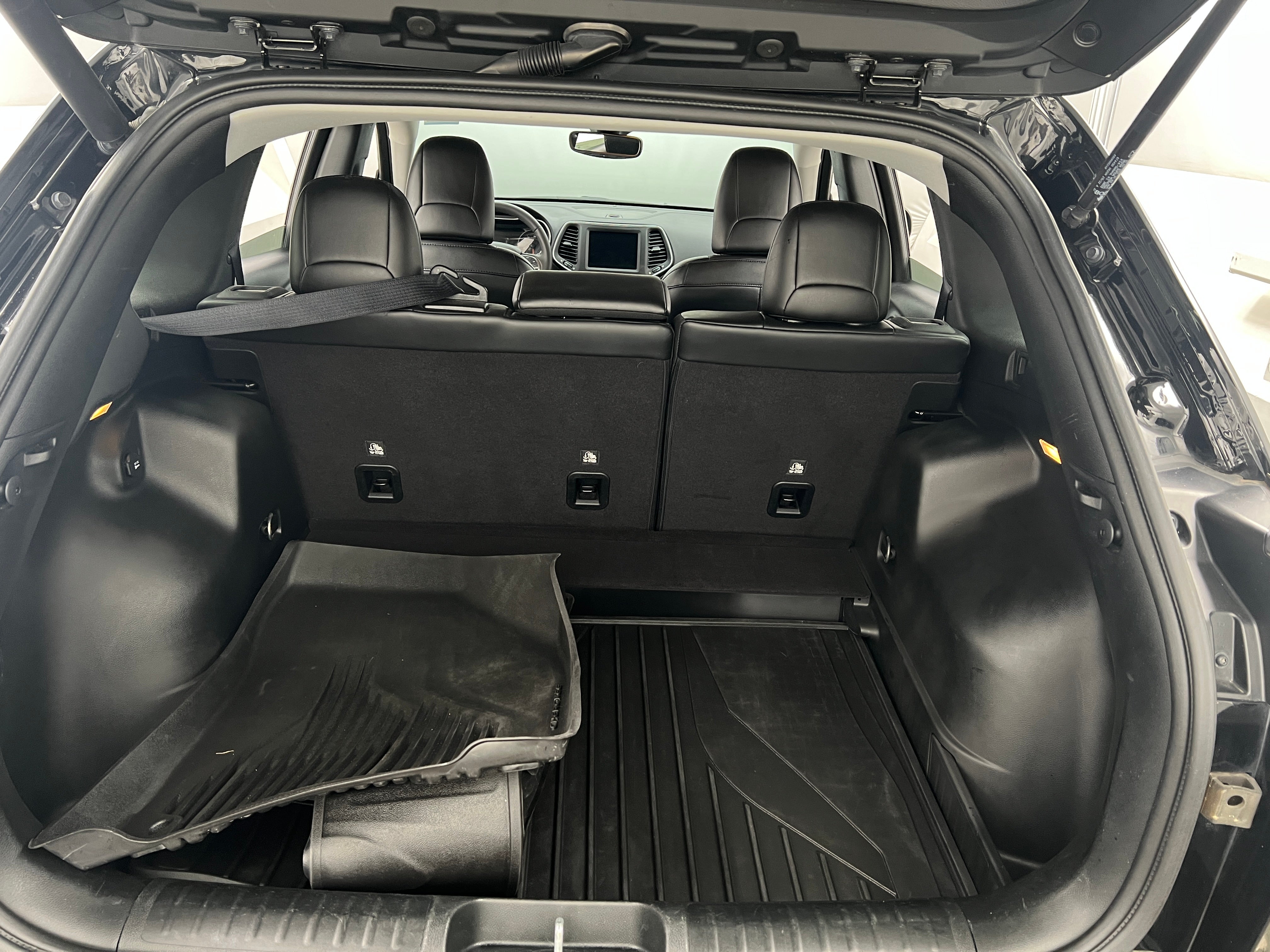 2022 Jeep Cherokee Latitude 6