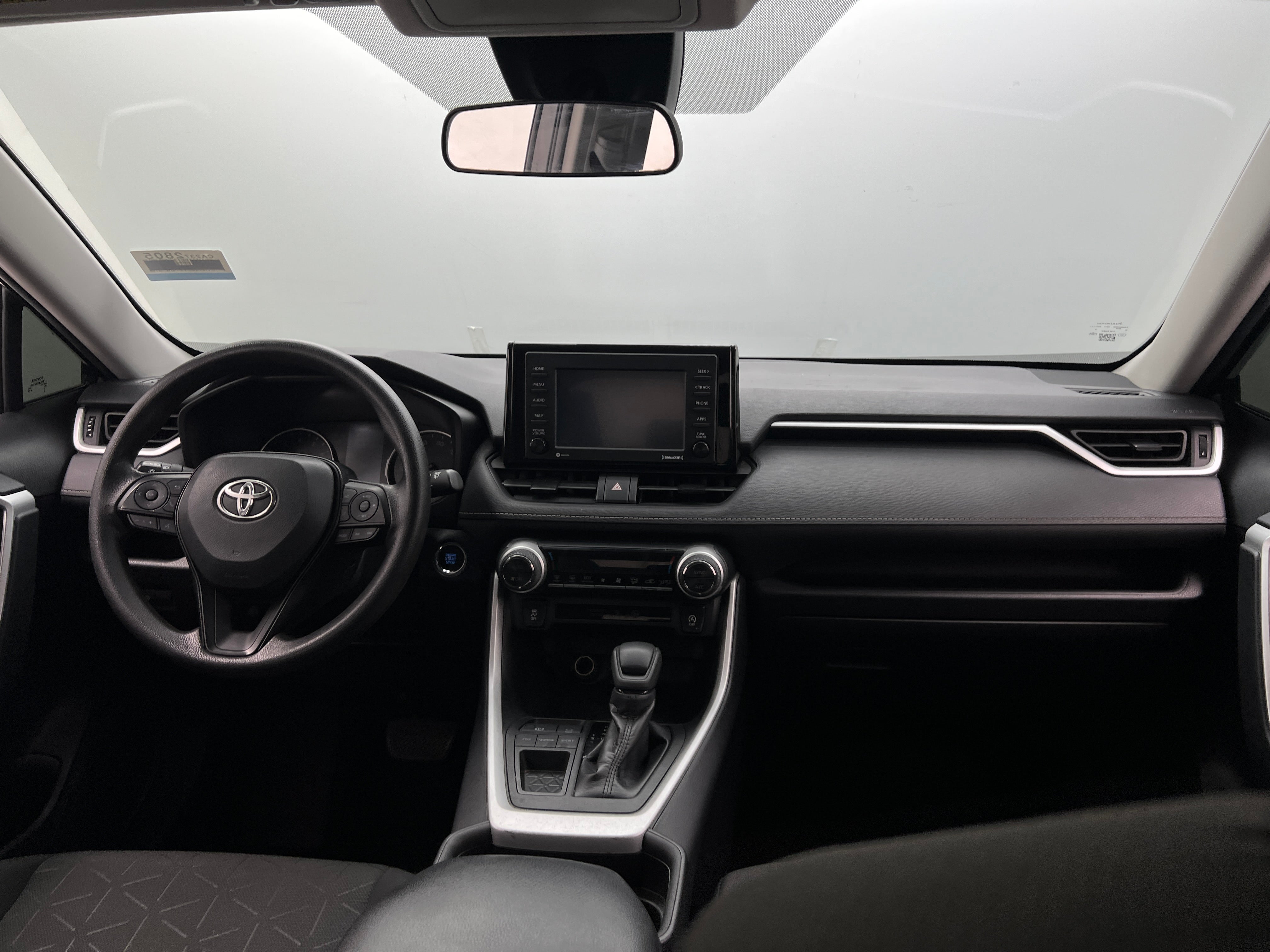 2020 Toyota RAV4 XLE 3