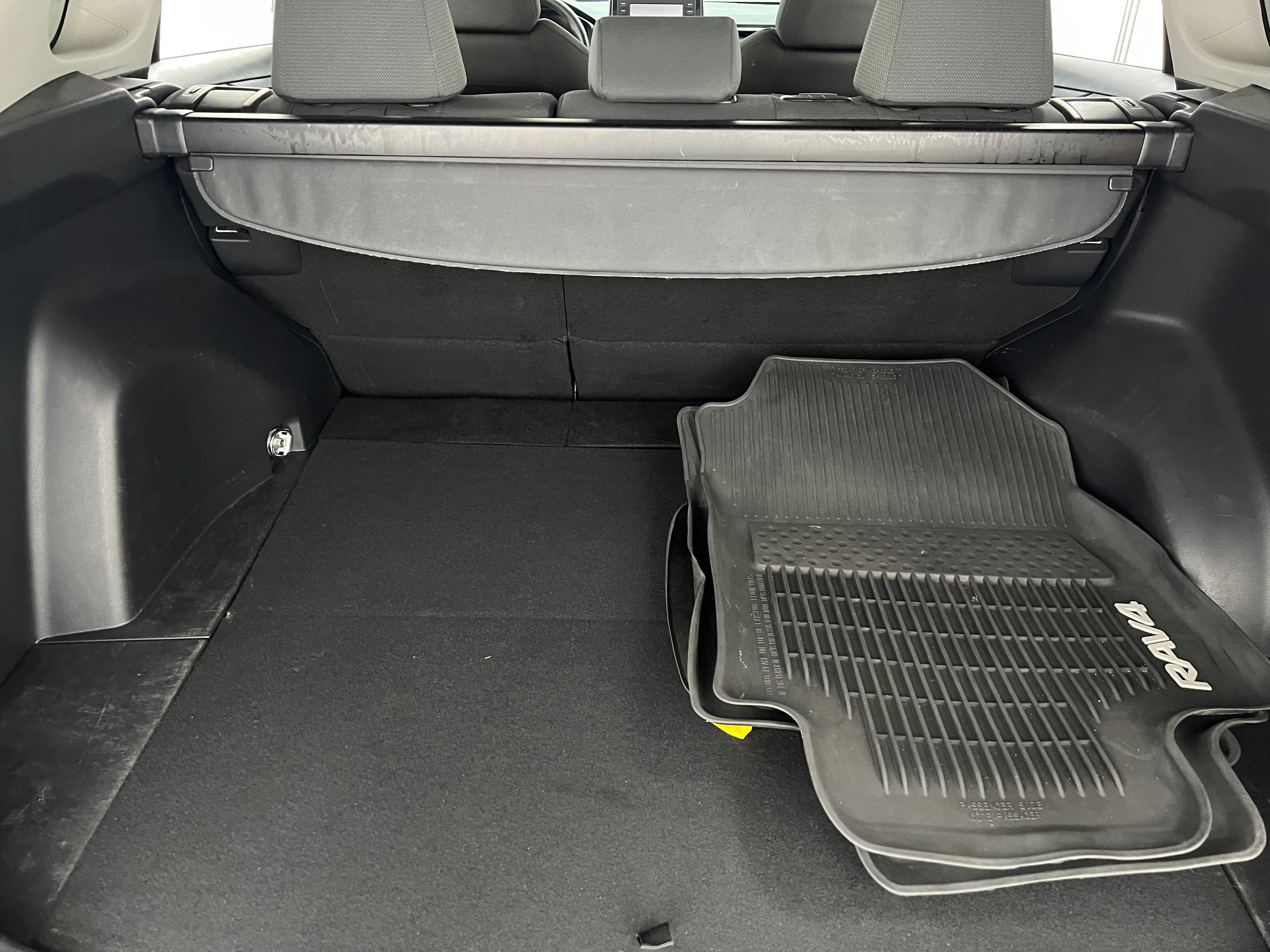 2020 Toyota RAV4 XLE 7