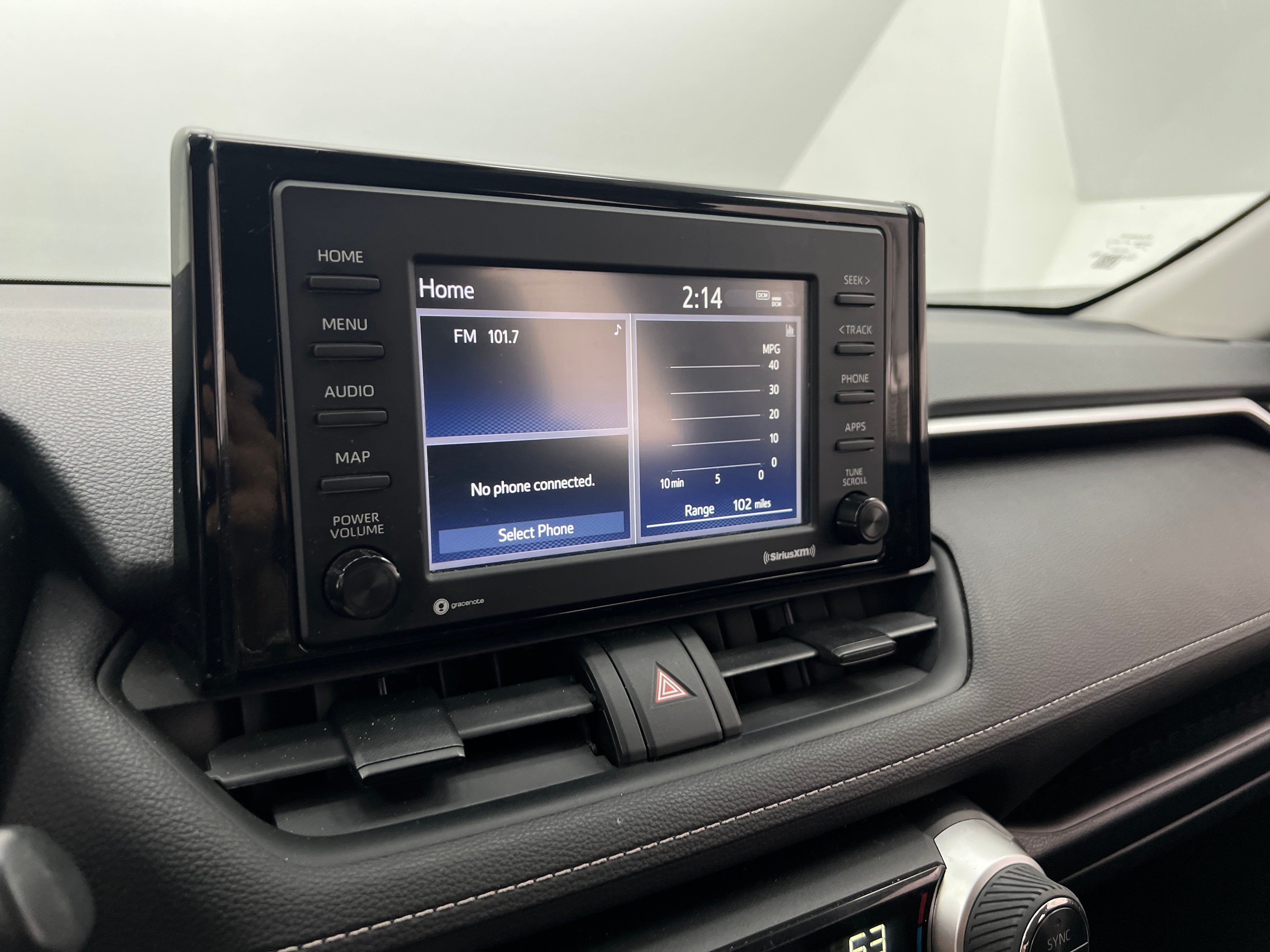 2020 Toyota RAV4 XLE 4