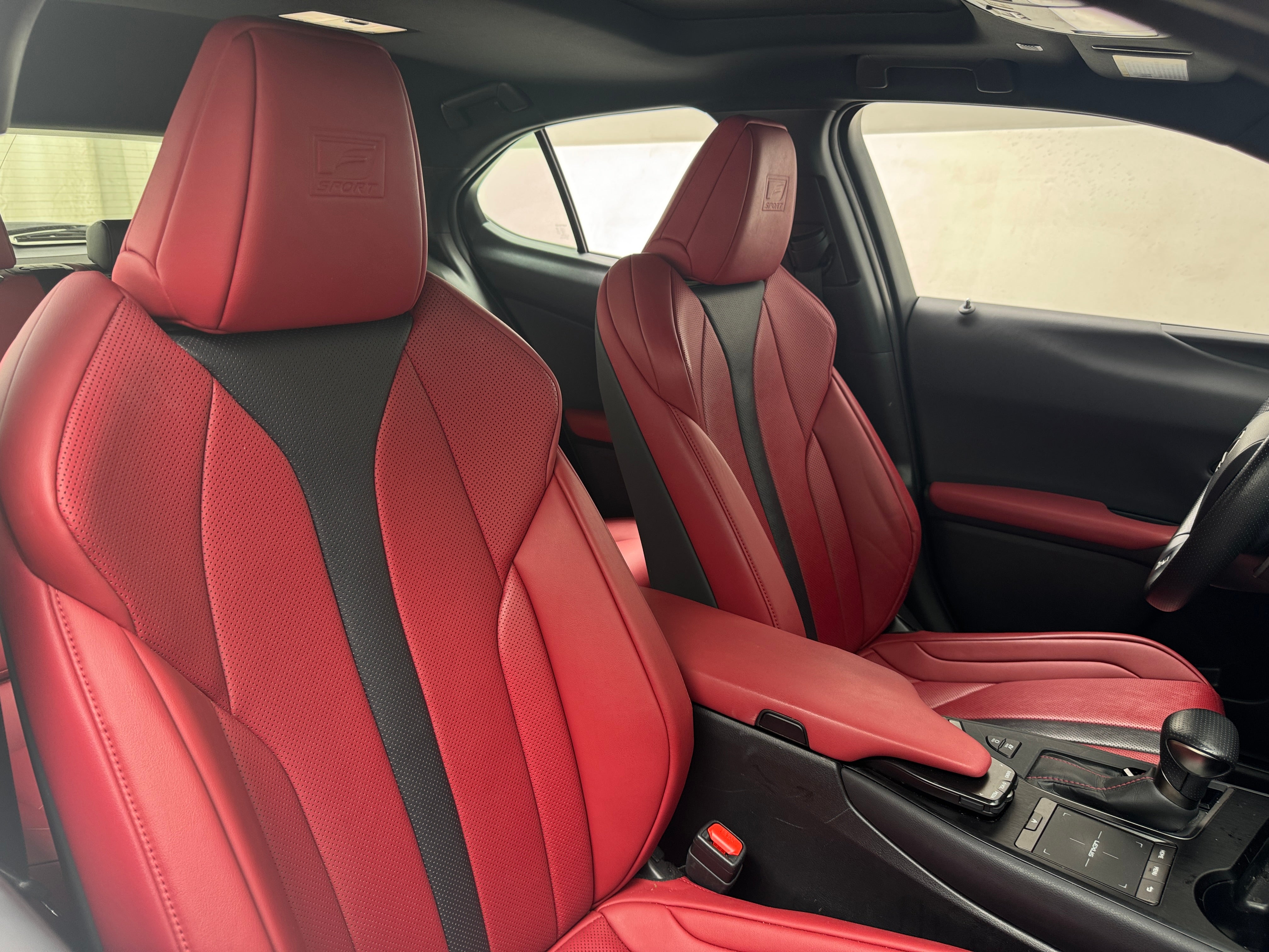 2022 Lexus UX 250h 2