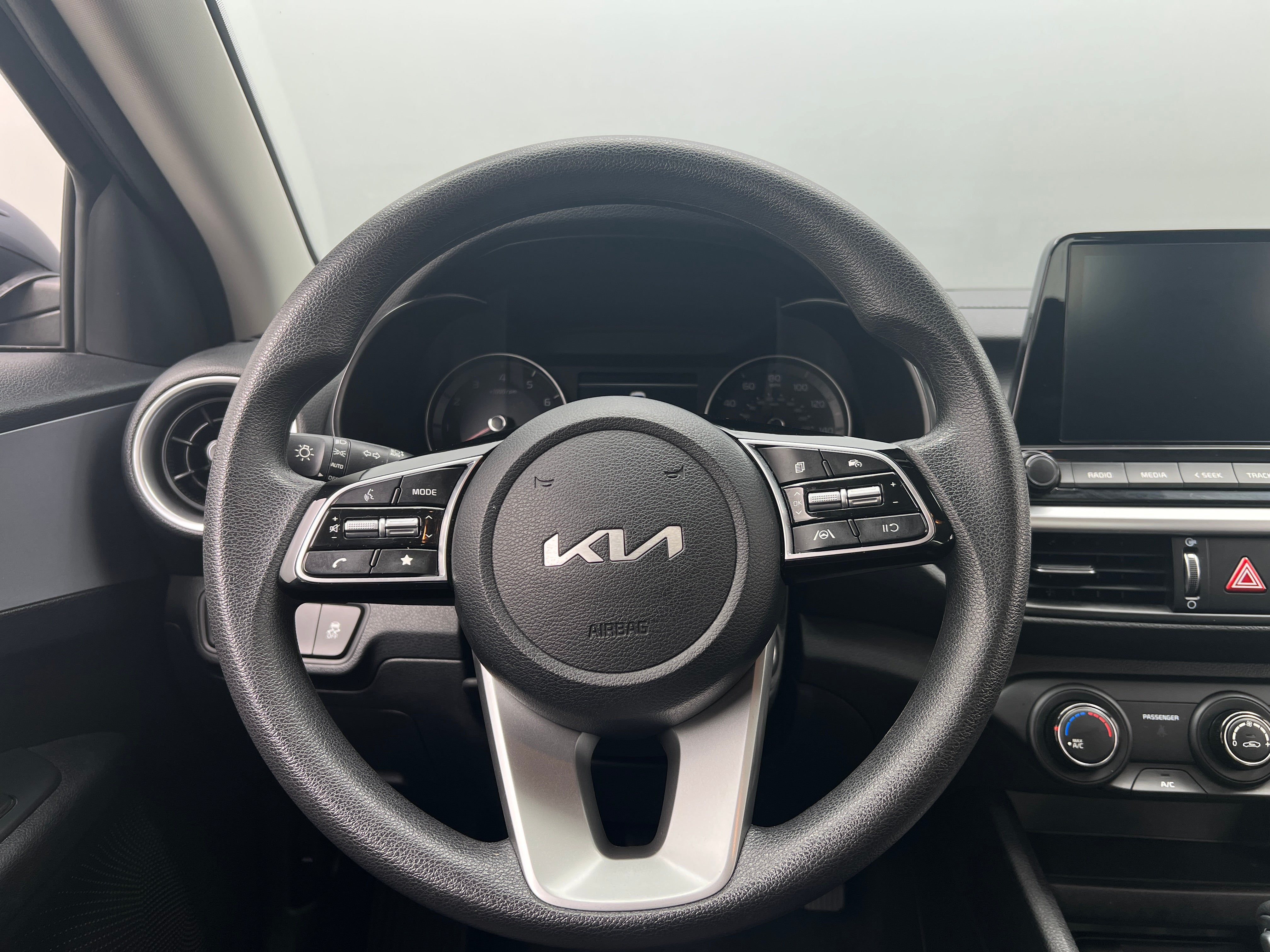 2024 Kia Forte LXS 5