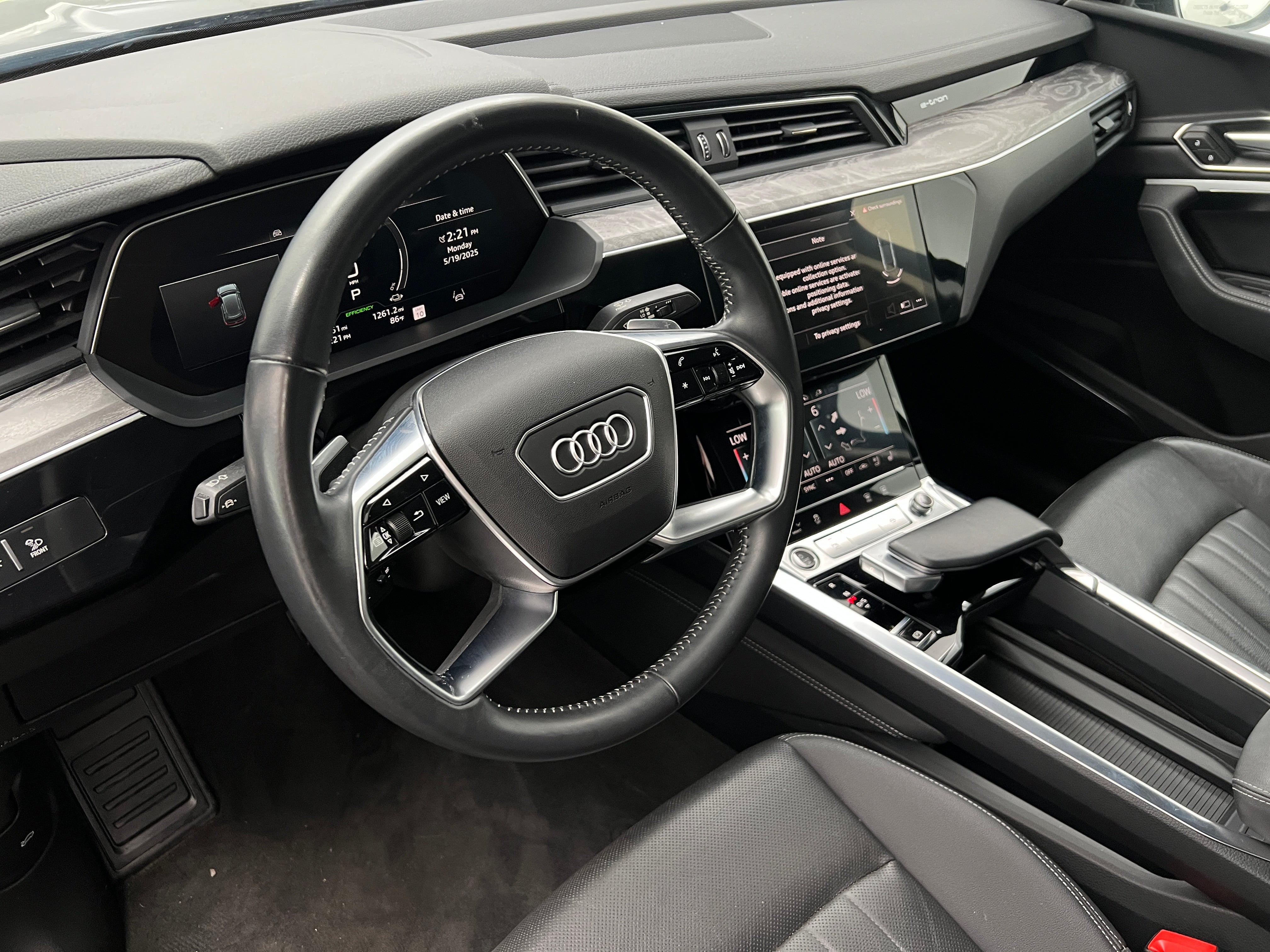 2021 Audi e-tron S Premium Plus 4