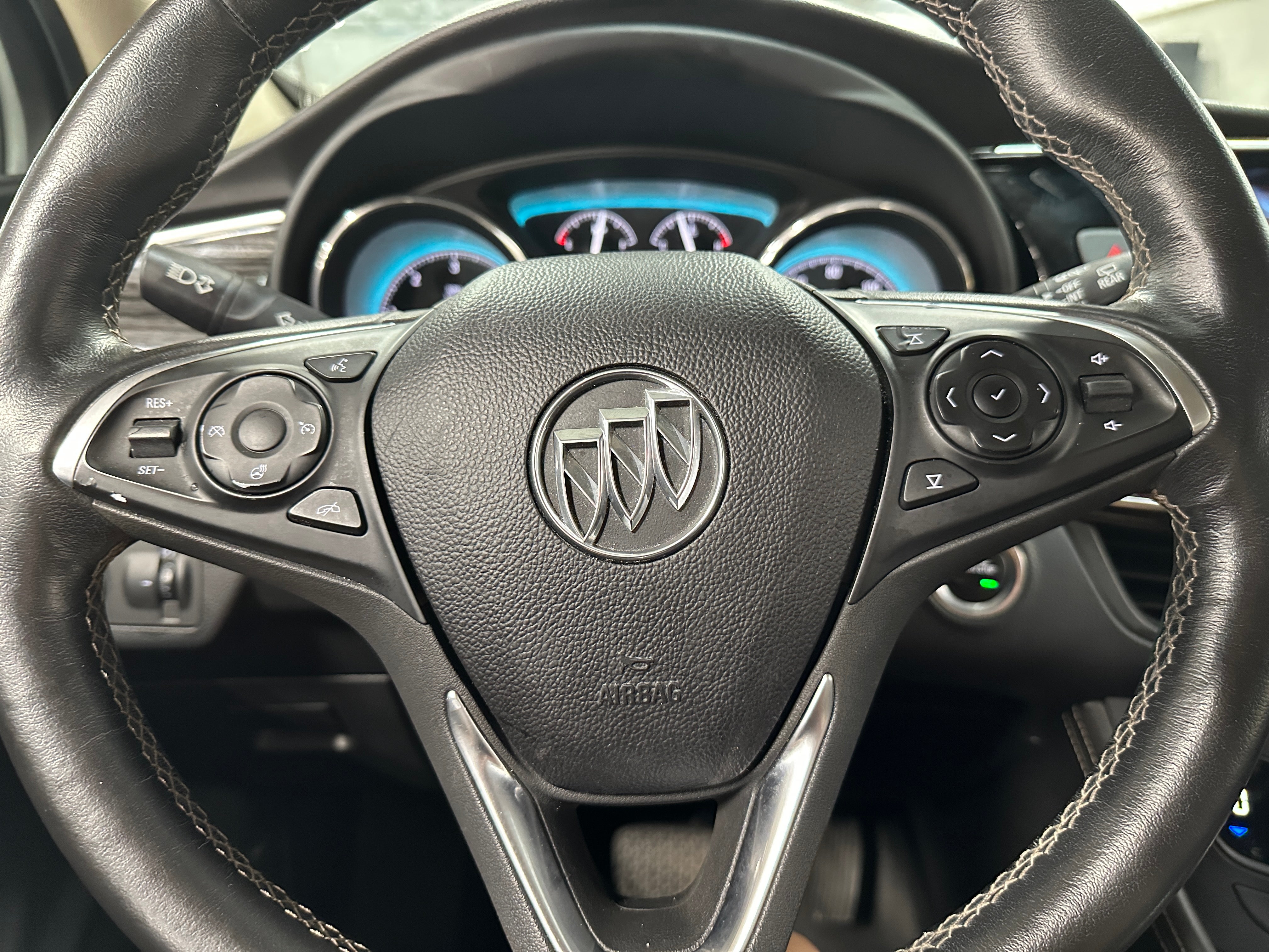 2018 Buick Envision Essence 4