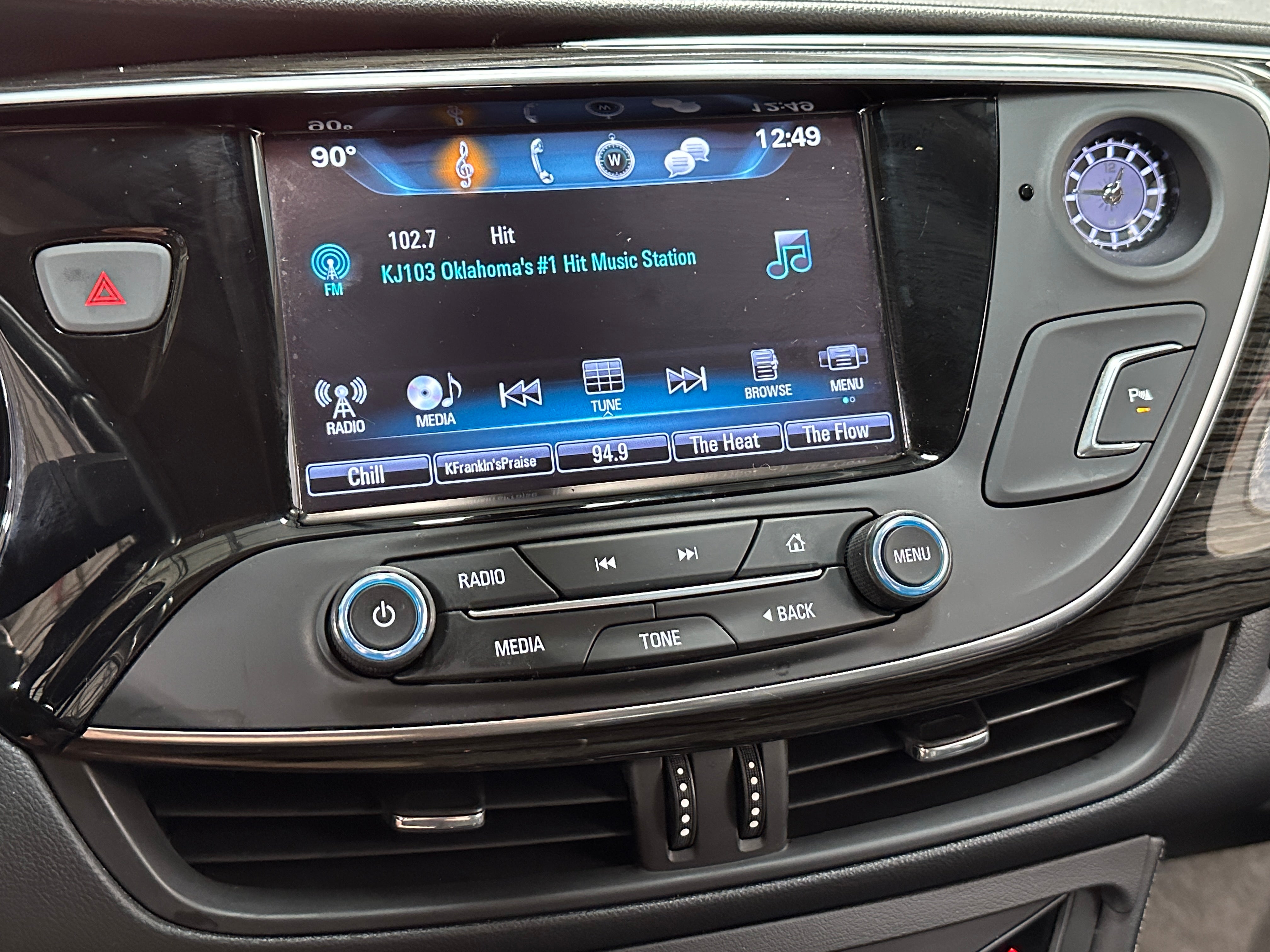 2018 Buick Envision Essence 3