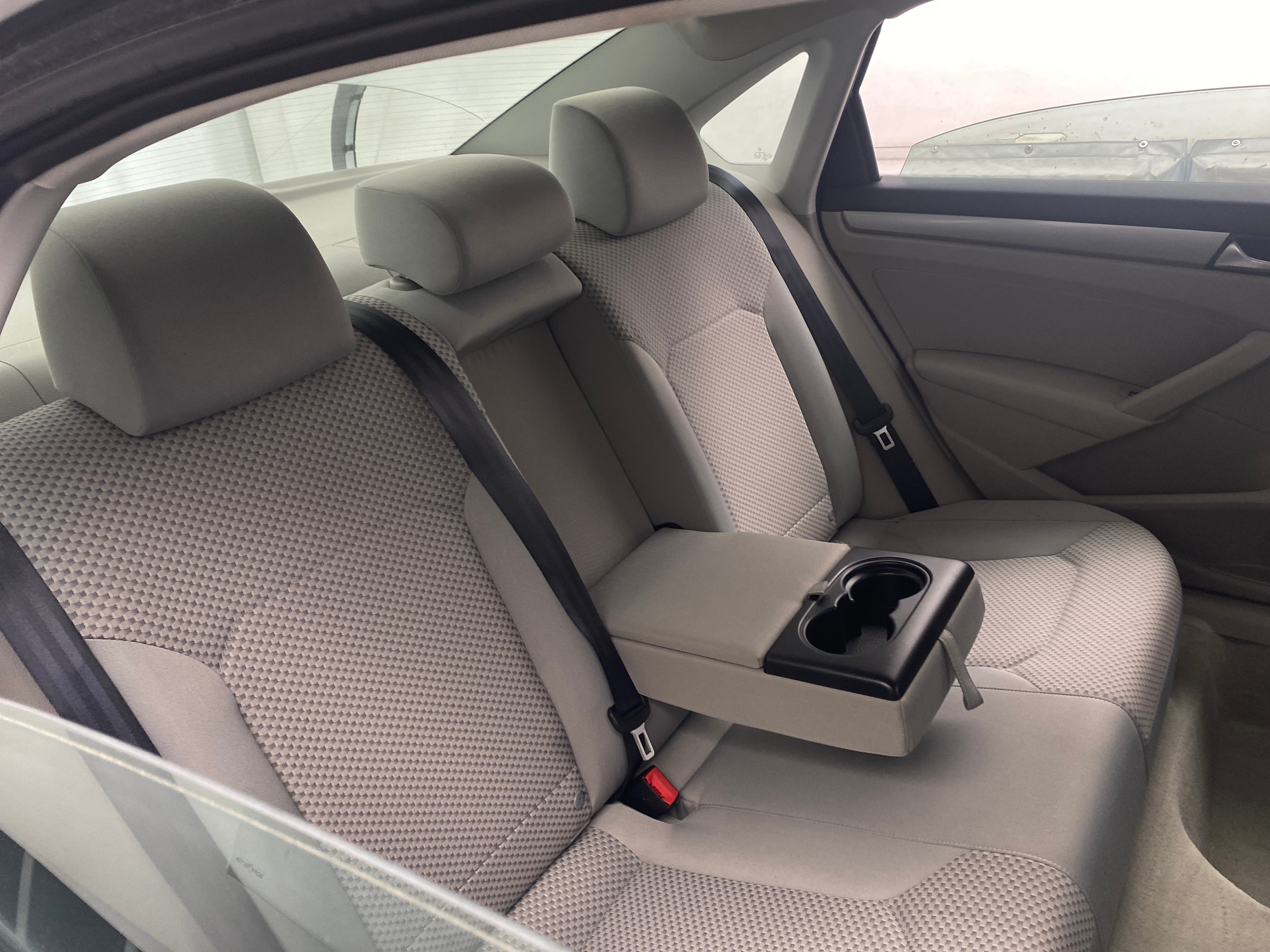 2013 Volkswagen Passat S 5