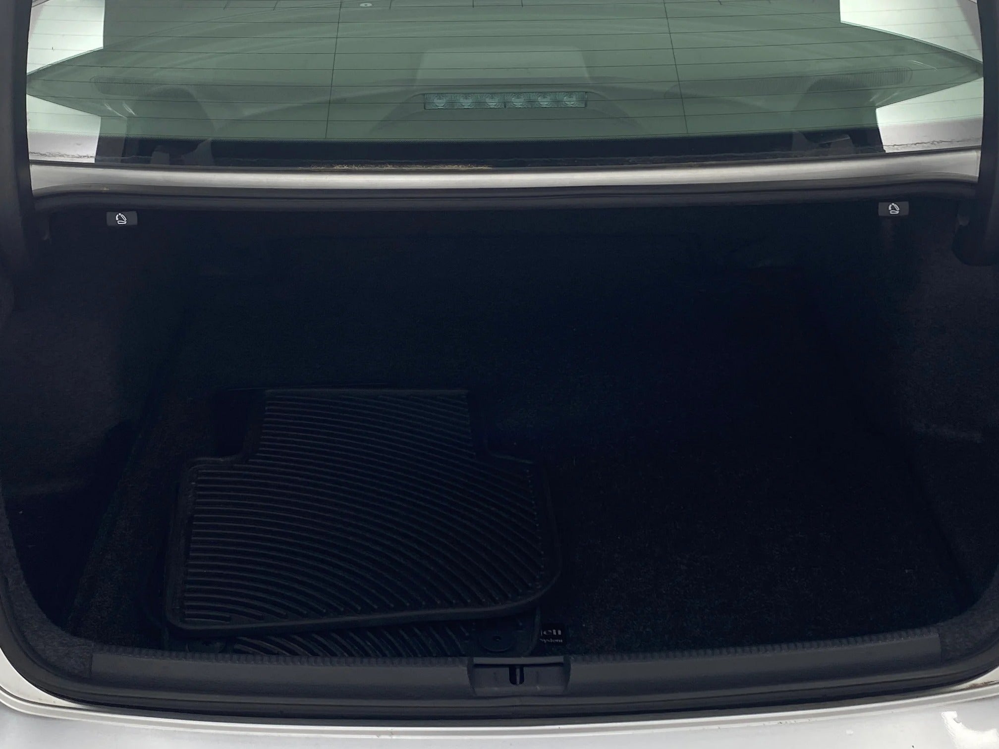 2013 Volkswagen Passat S 6