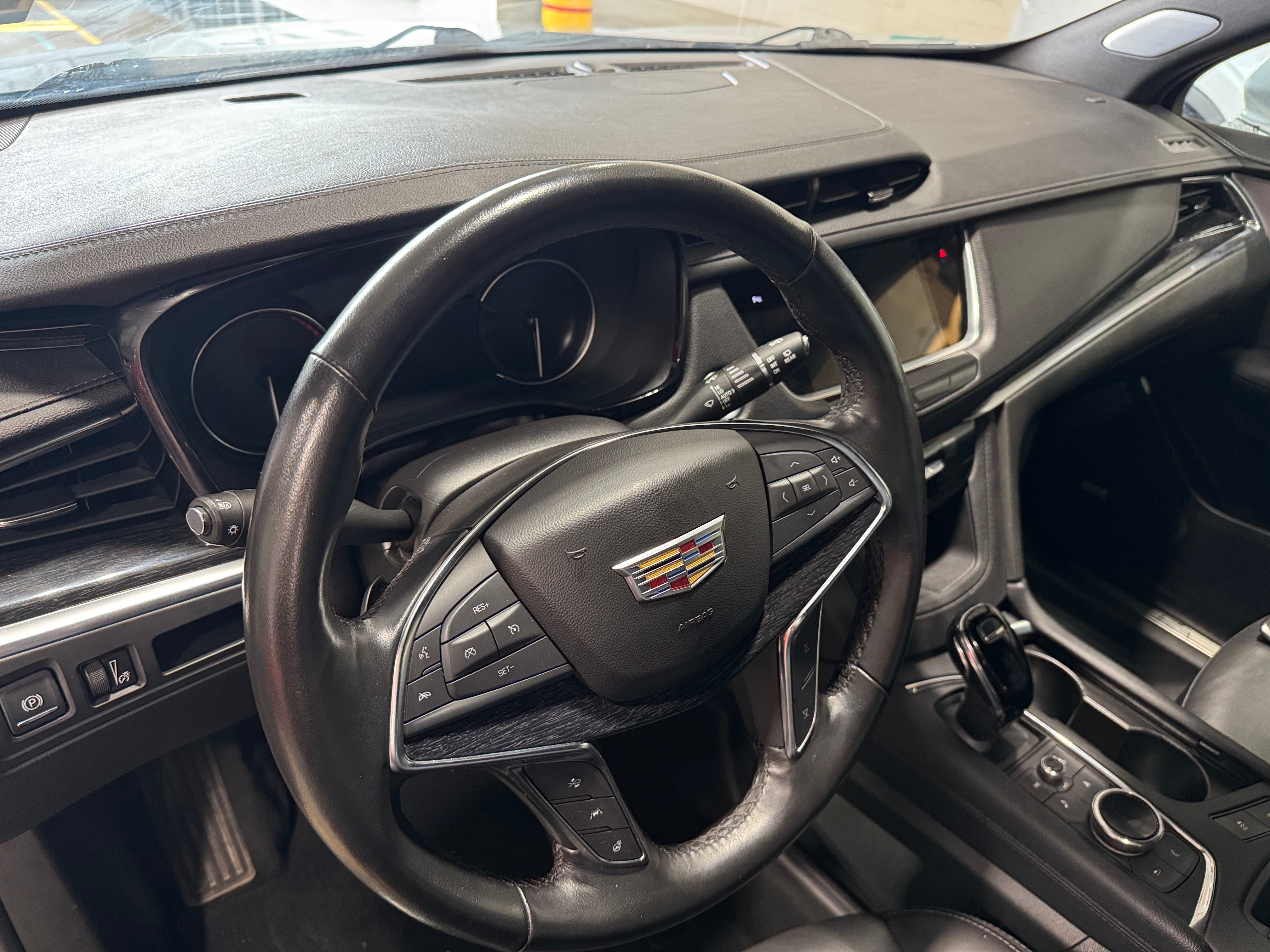 2023 Cadillac XT5 Premium Luxury 2