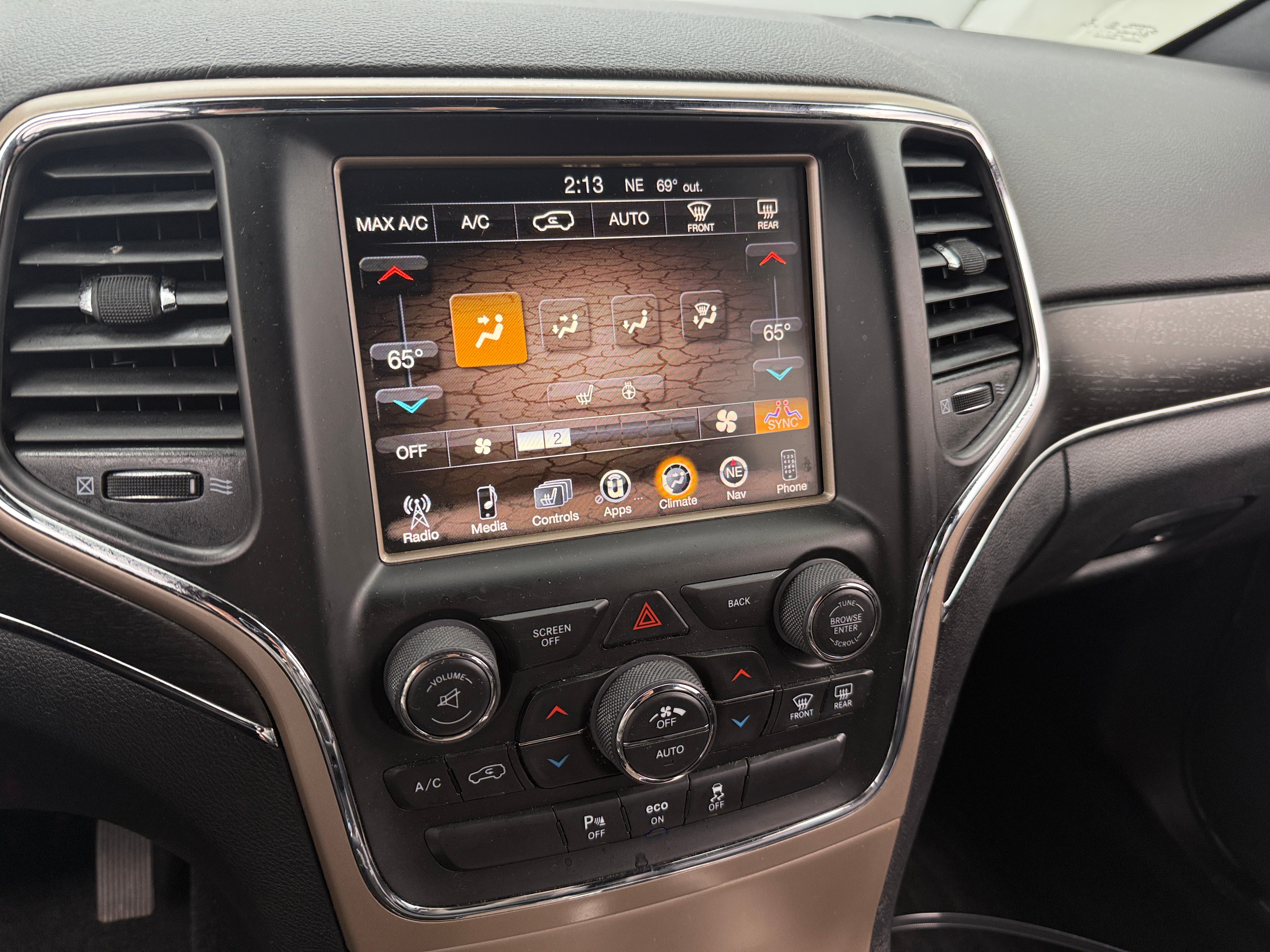 2015 Jeep Grand Cherokee Limited Edition 3