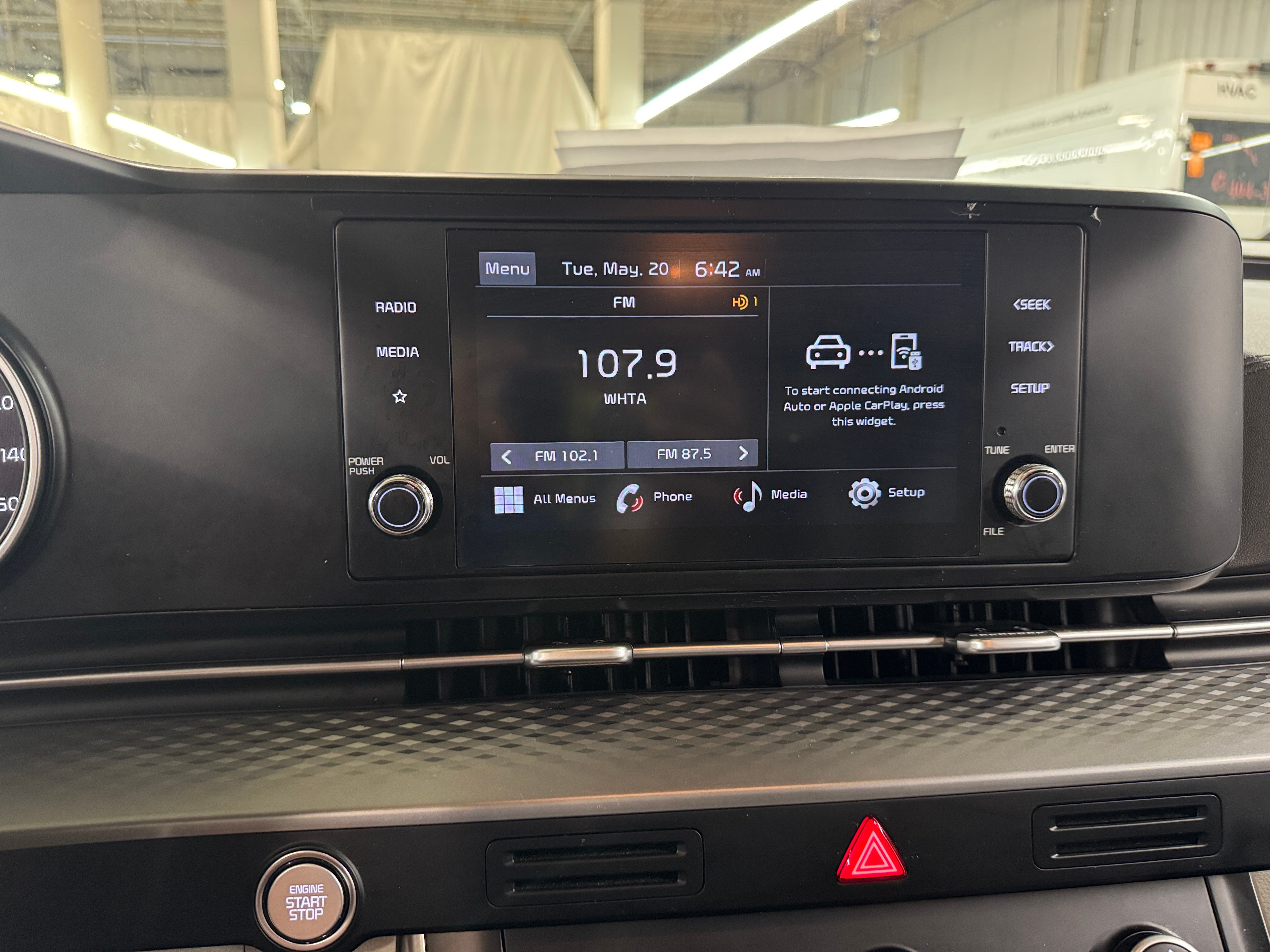 2023 Kia Carnival LX 3