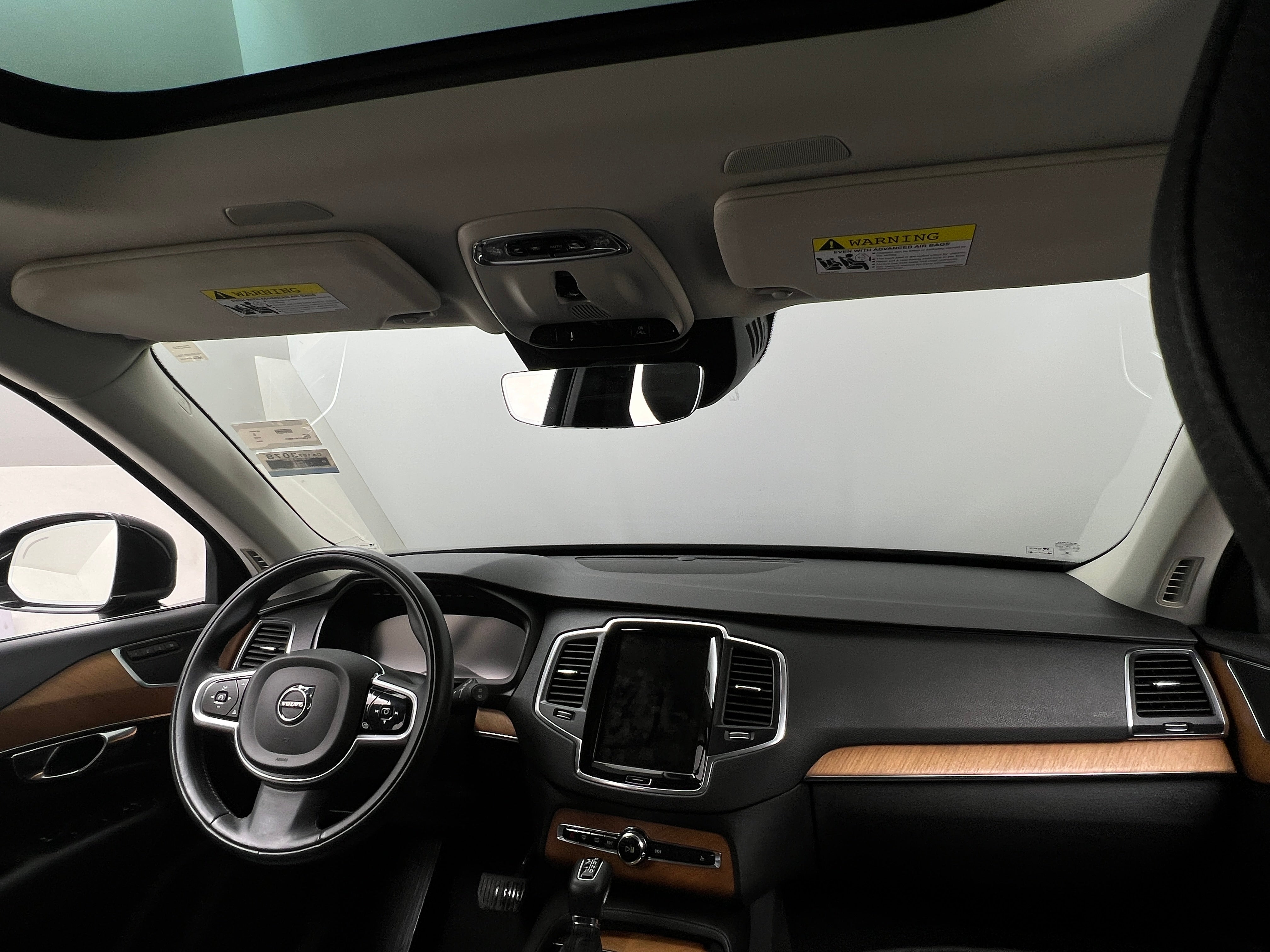 2022 Volvo XC90 T5 Momentum 2