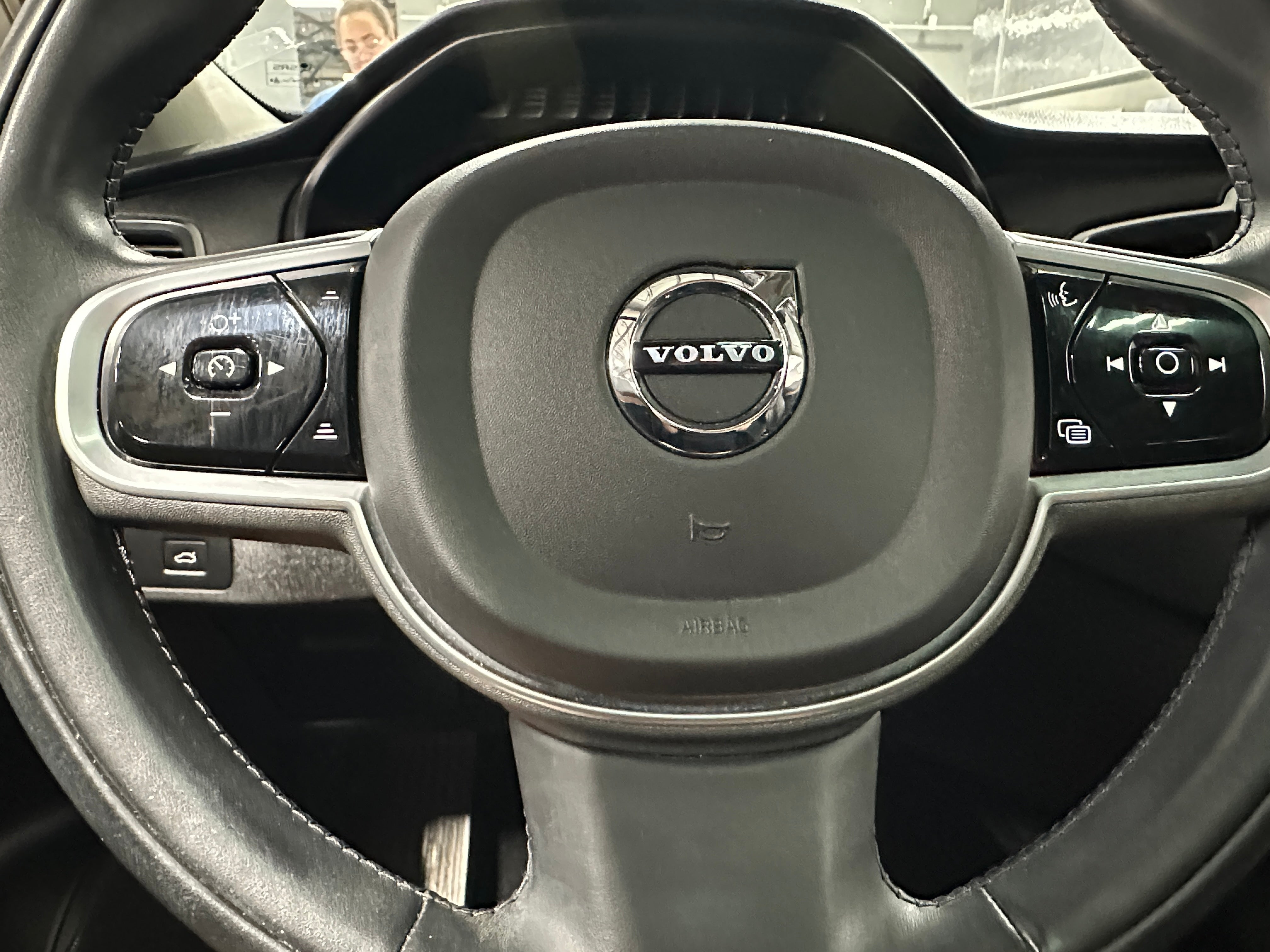 2022 Volvo XC90 T5 Momentum 4