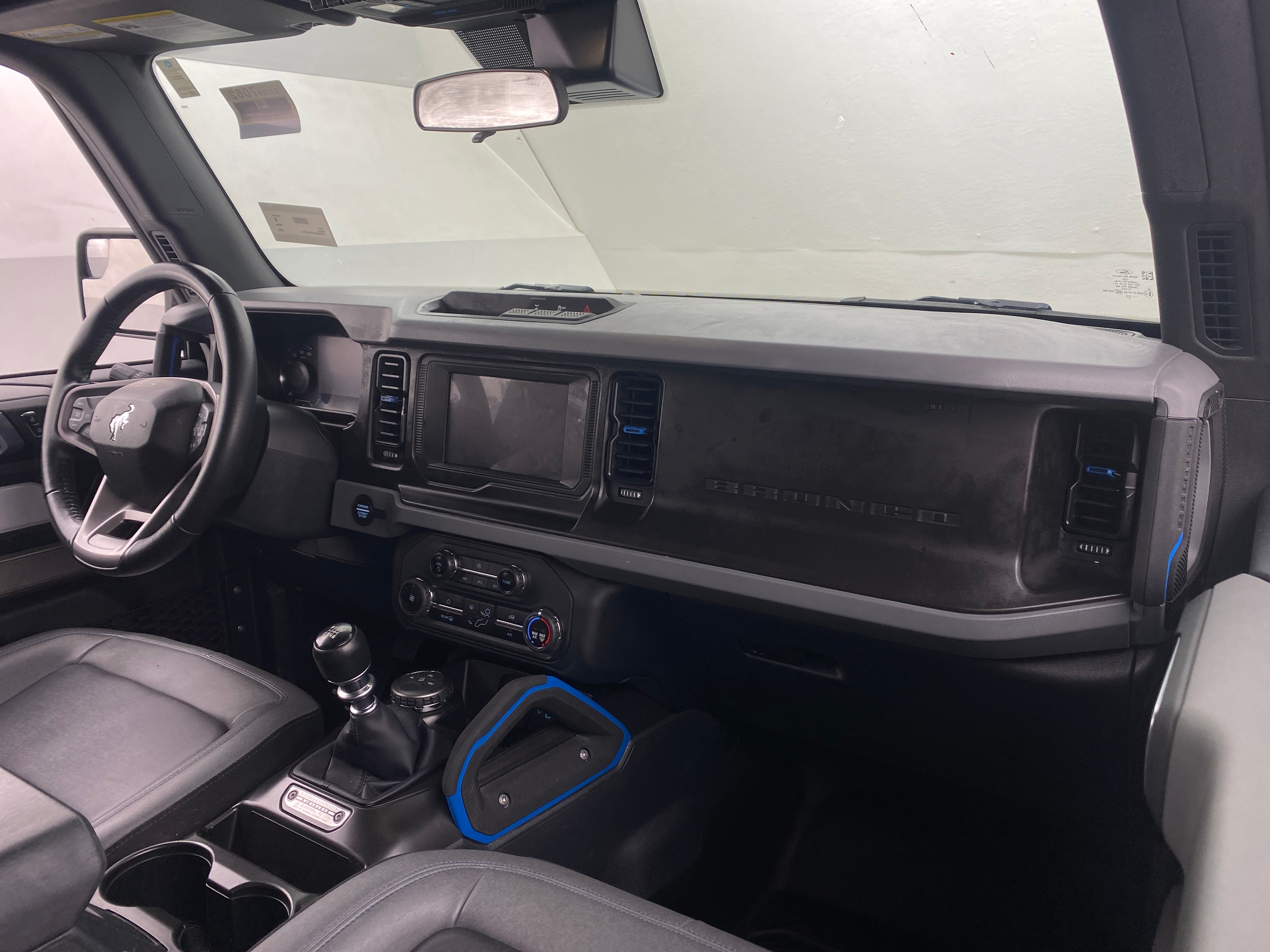 2023 Ford Bronco Black Diamond 2