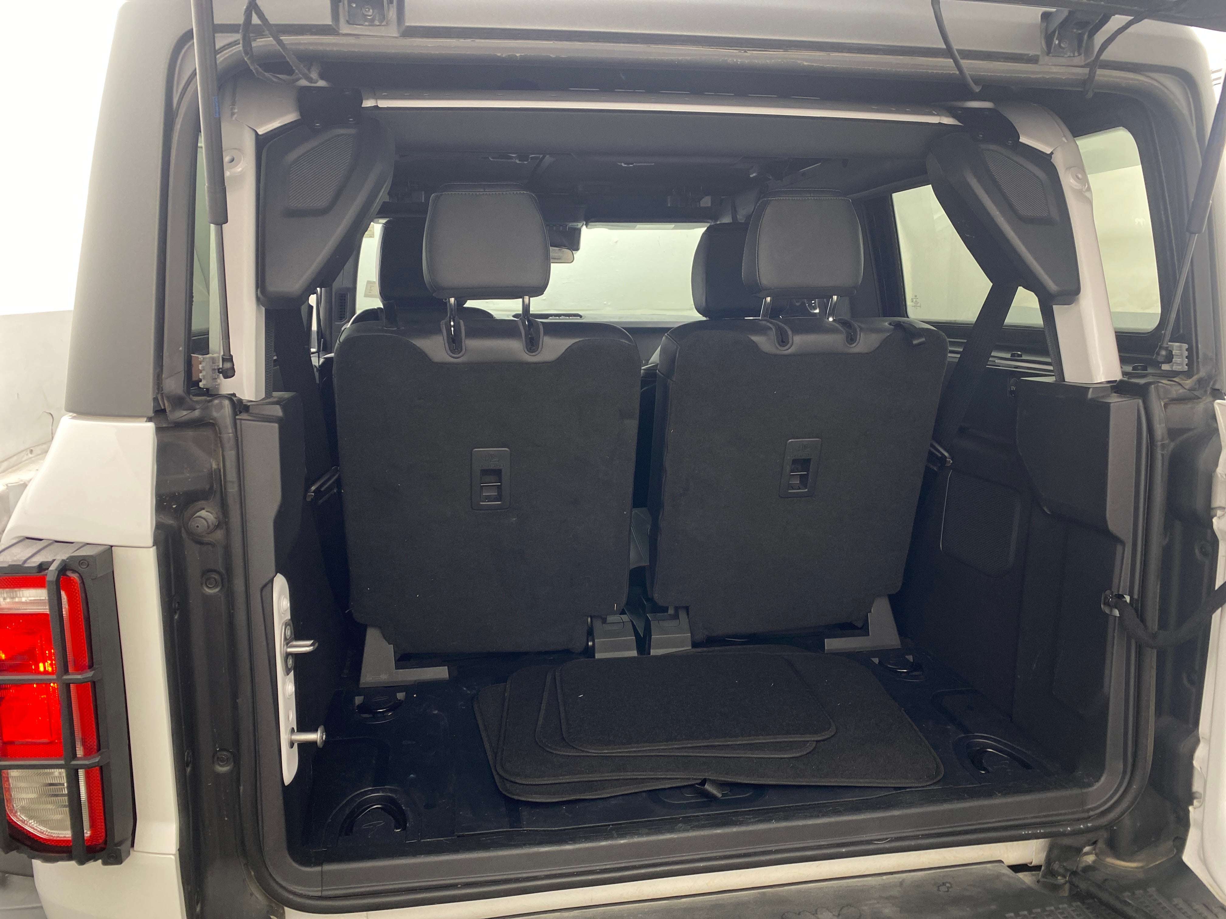 2023 Ford Bronco Black Diamond 6